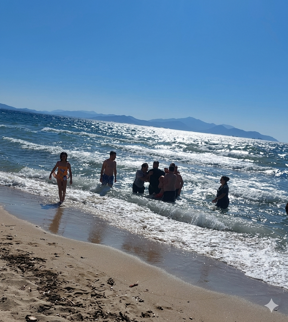 Kuşadası’nda Bayramın 3. Günü Korku Dolu Anlar: 2 Kişi Boğulma Tehlikesi Atlattı