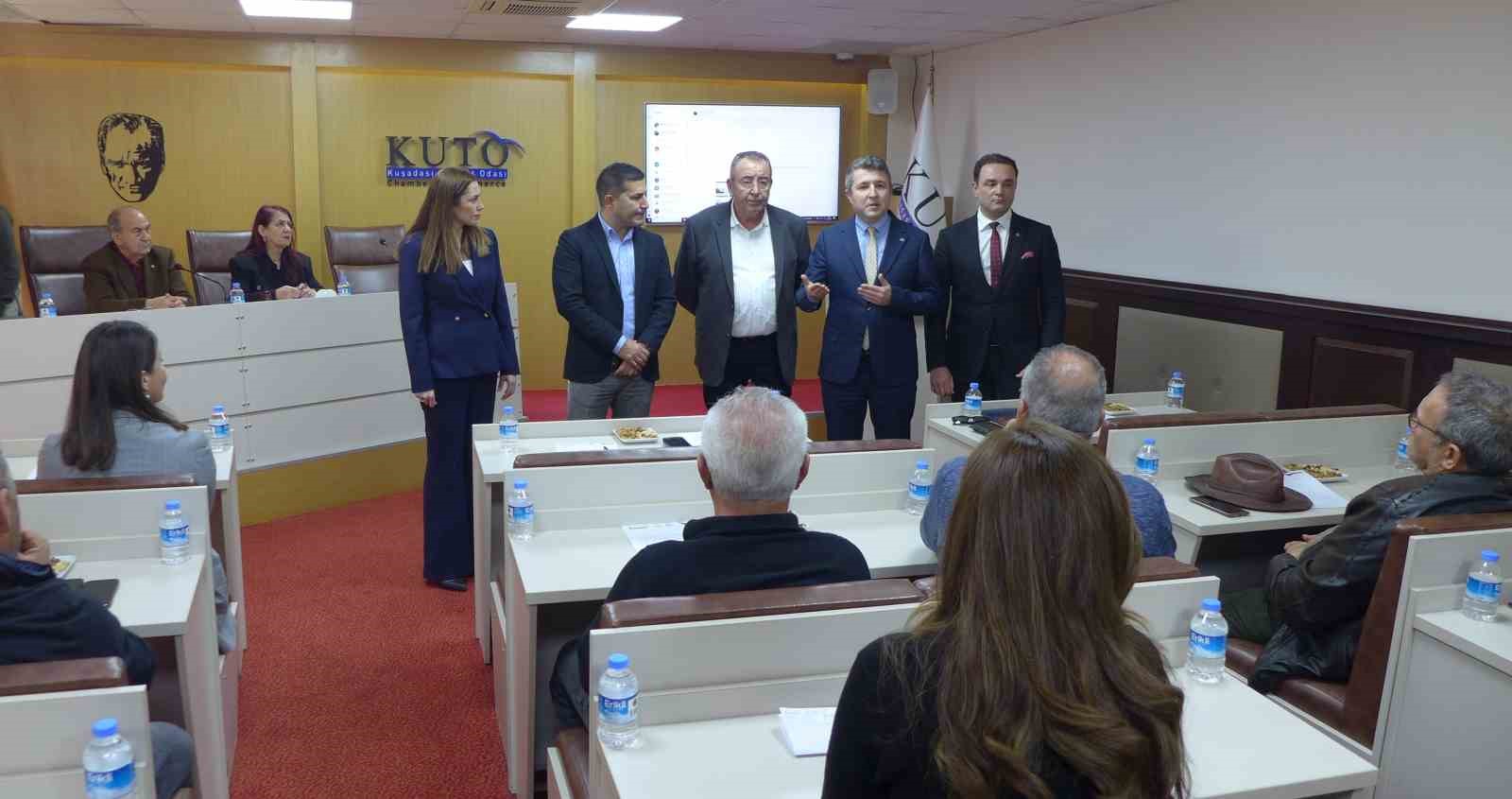 KUŞADASI'NDA İŞ DÜNYASI VE YEREL YÖNETİM BULUŞMASI: ORTAK AKILLA SEZONA HAZIRLIK!