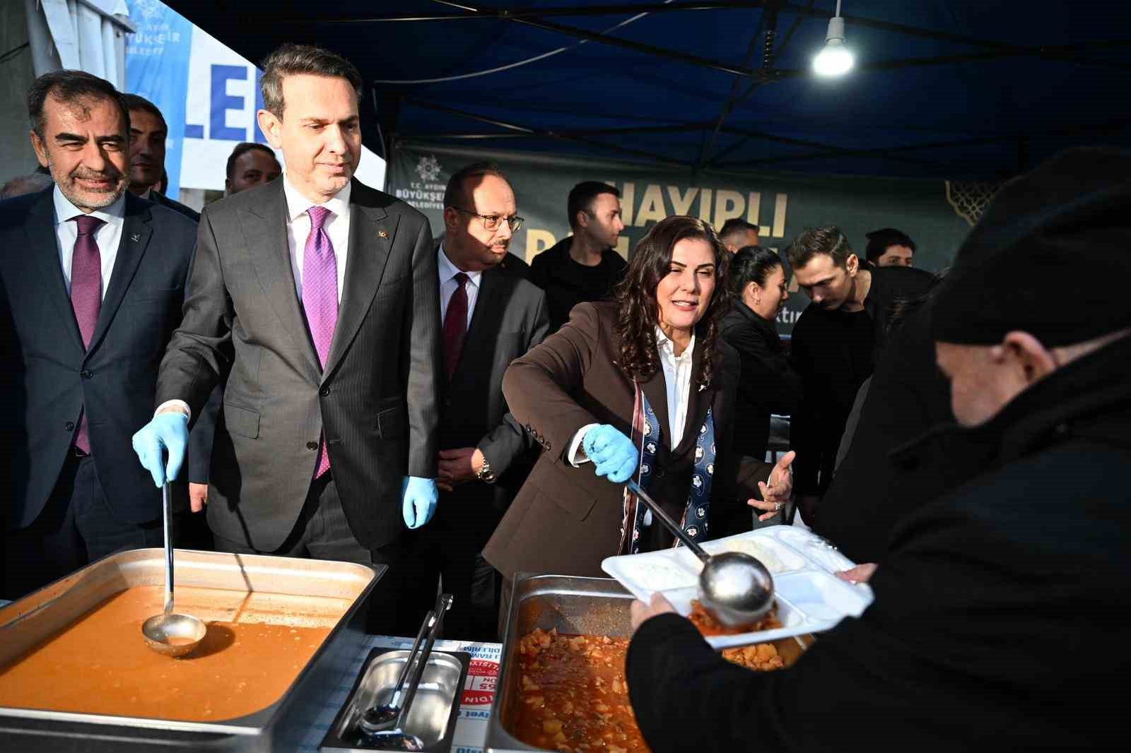 Aydın’da Ramazan Sofrasında Sürpriz Buluşma: Aynı İftar Masasında Bir Araya Geldiler