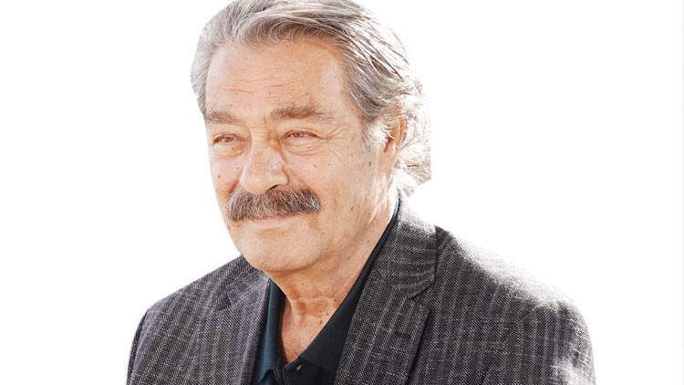 KADİR İNANIR’IN MİLYARLIK MİRASI GÜNDEMDE: 3 BİN KURBAĞA FİGÜRÜNÜN DEĞERİ DUDAK UÇUKLATTI
