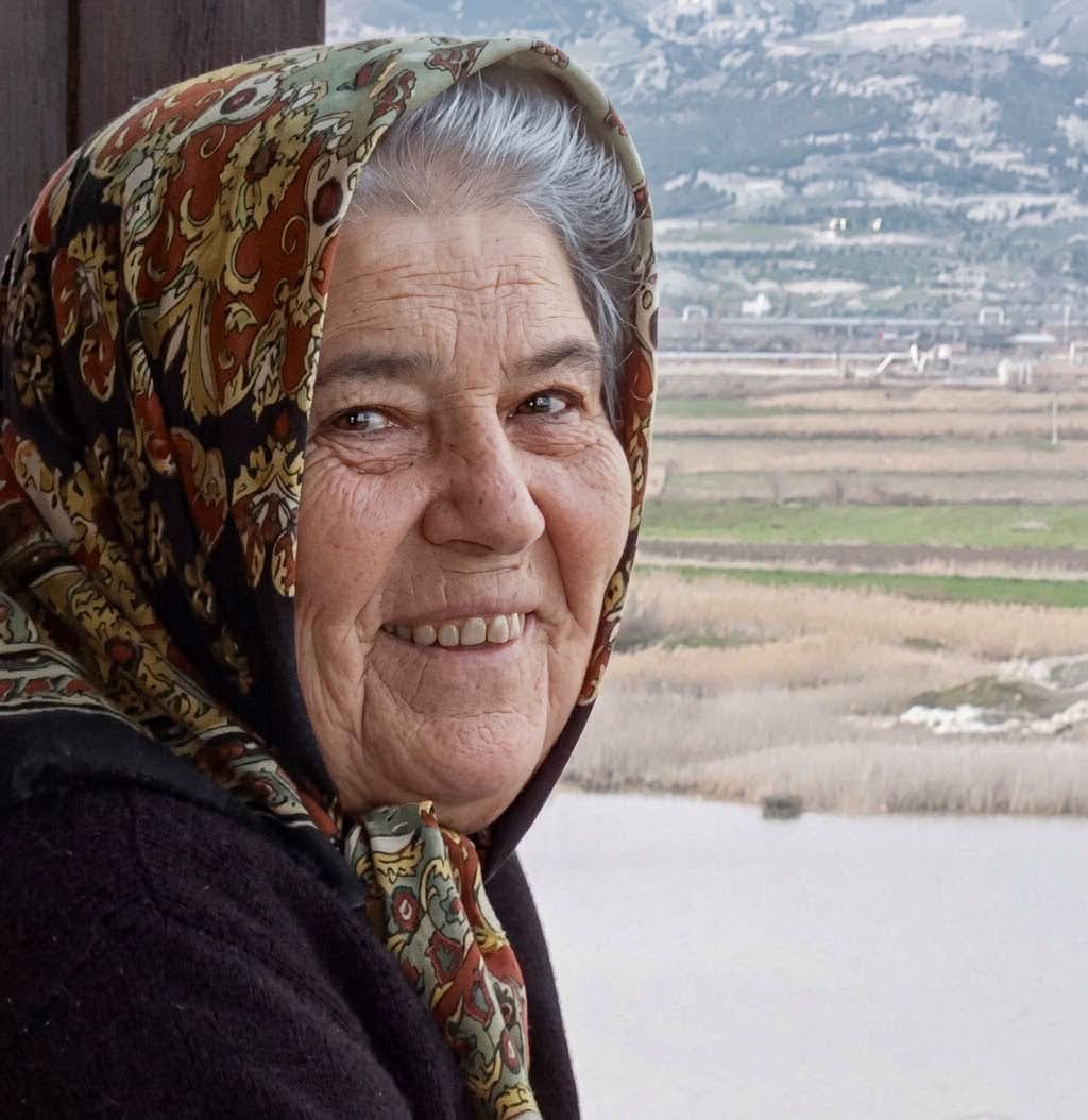Tır ile otomobil çarpıştı: 1 ölü, 2 yaralı   