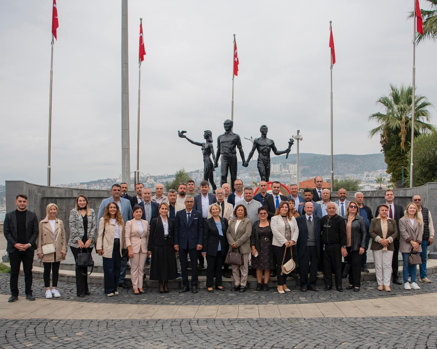 Kuşadası’nda Muhtarlar Günü Kutlandı