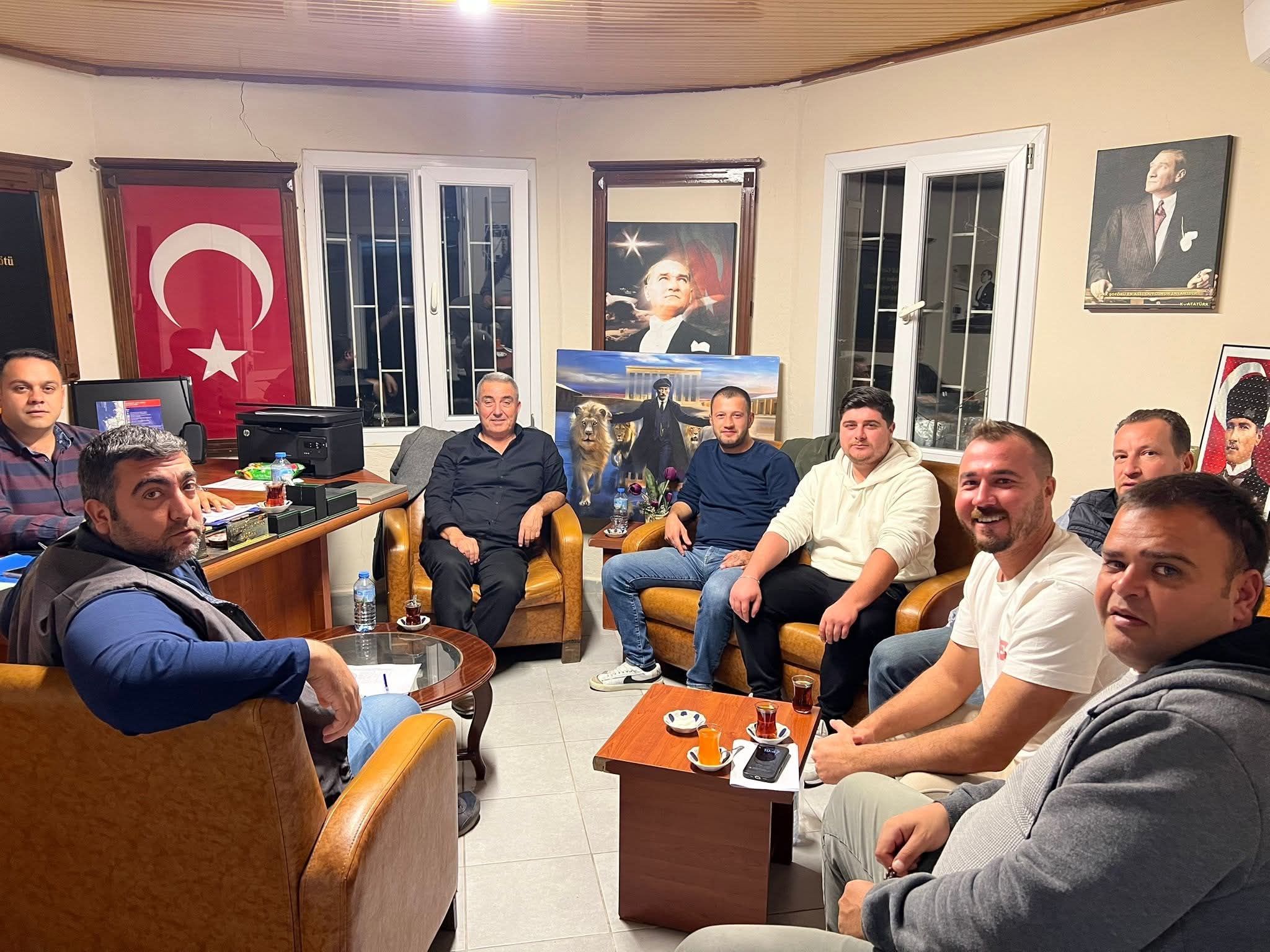 DİREKSİYONUN BAŞINDAN GELEN TEK ADAY SAHADA KARŞILIK BULUYOR