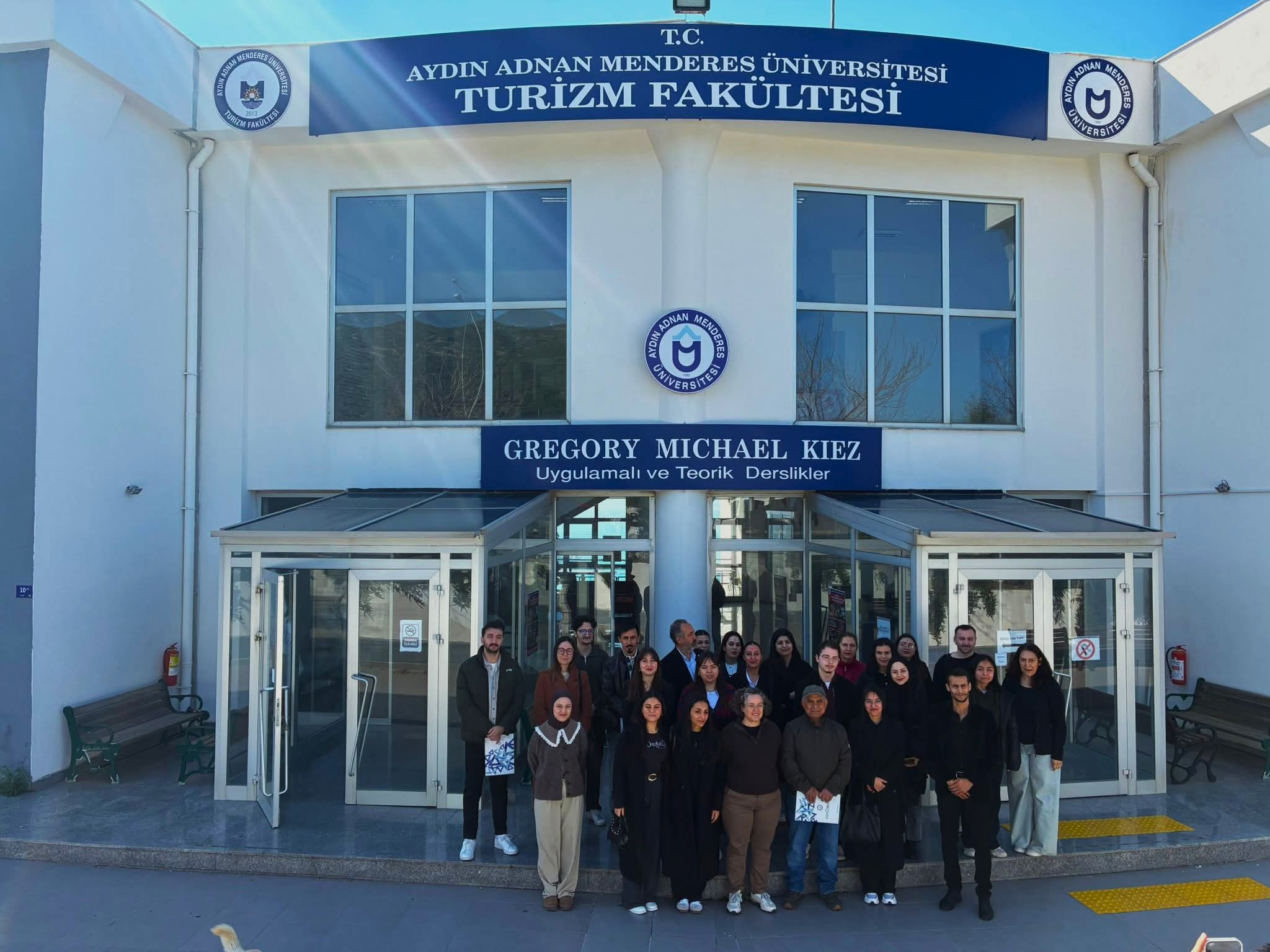 ​ADÜ Turizm Fakültesi’nden Sürdürülebilirlik Atağı: Gençler Sahaya İndi, Gelecek İçin Sorumluluk Aldı!