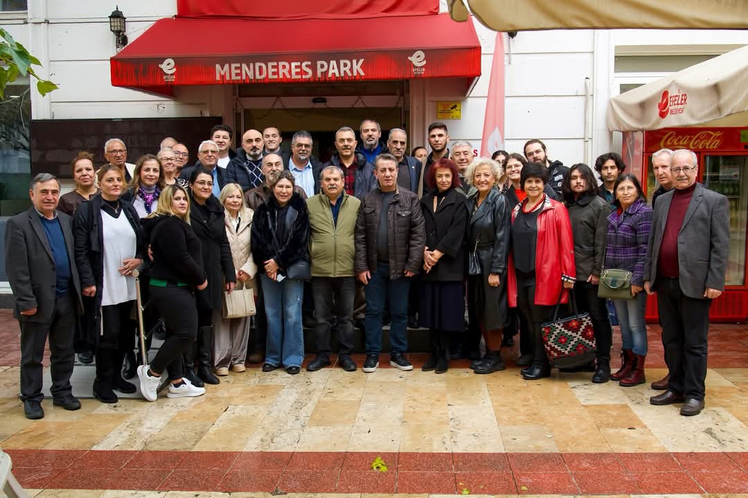 AYÇED, Menderes Parkı'nda Dayanışma Kahvaltısıyla Bir Araya Geldi