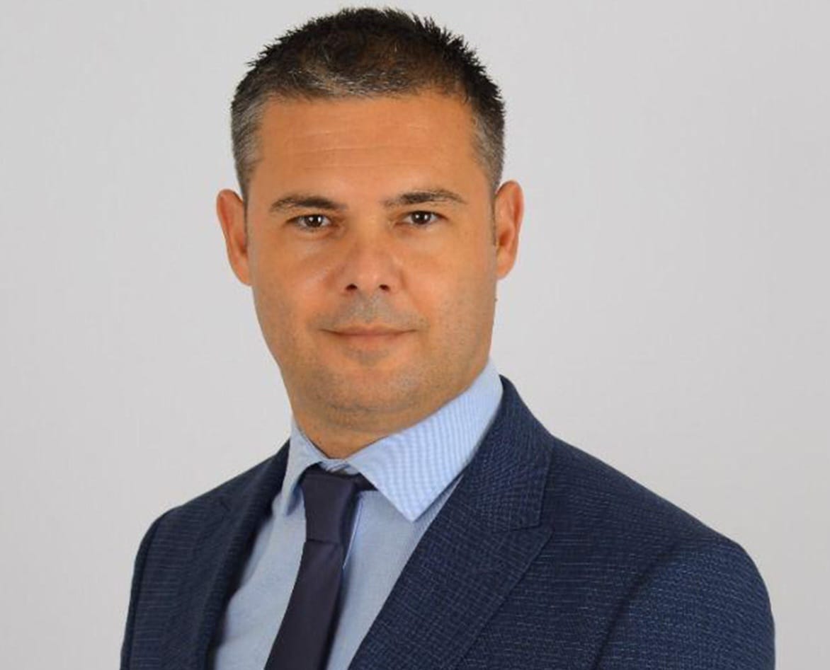 Behçet Alp: “Balıkçılar Kahvesi Kuşadası Halkına Aittir ve Öyle Kalmalıdır!”