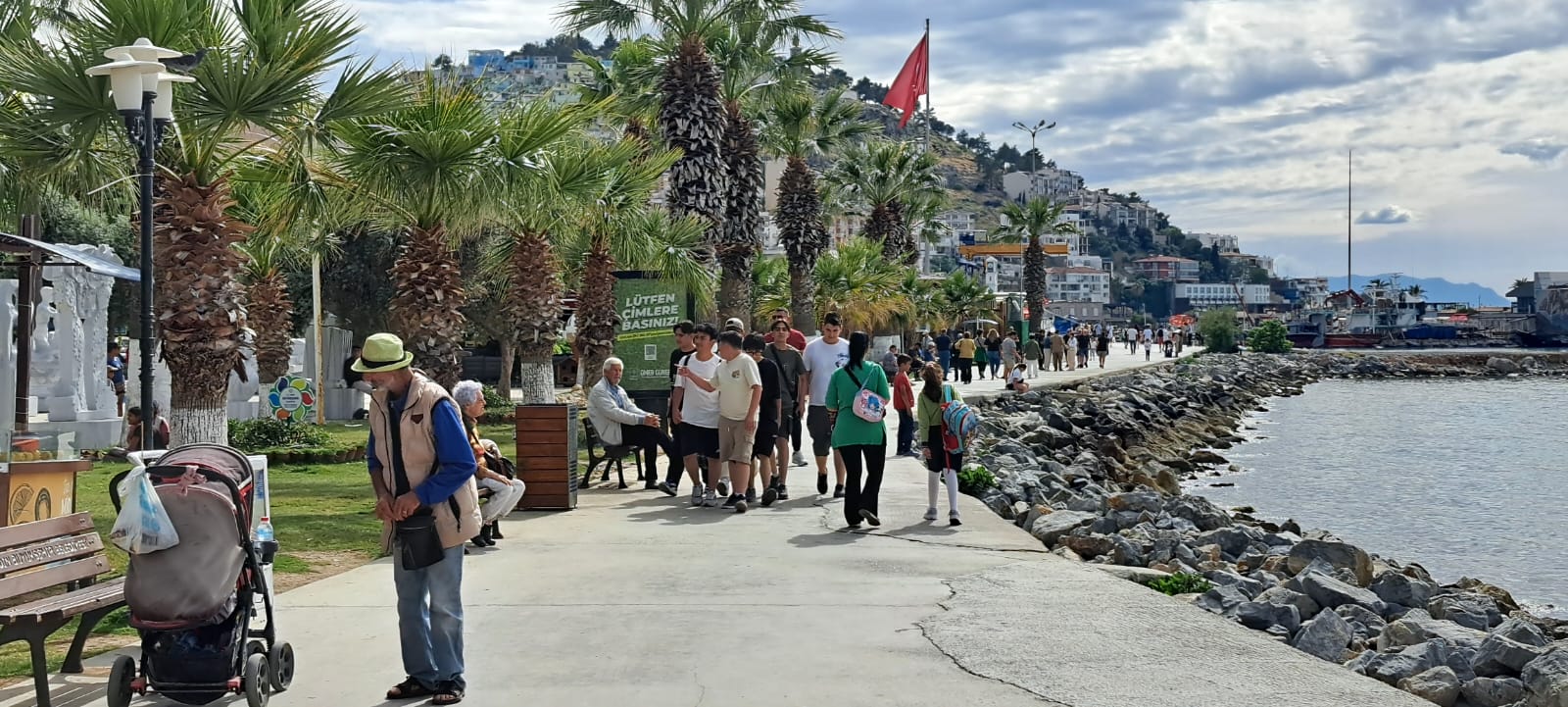 Kuşadası Ocak Ayında Yazdan Bir Gün Yaşadı