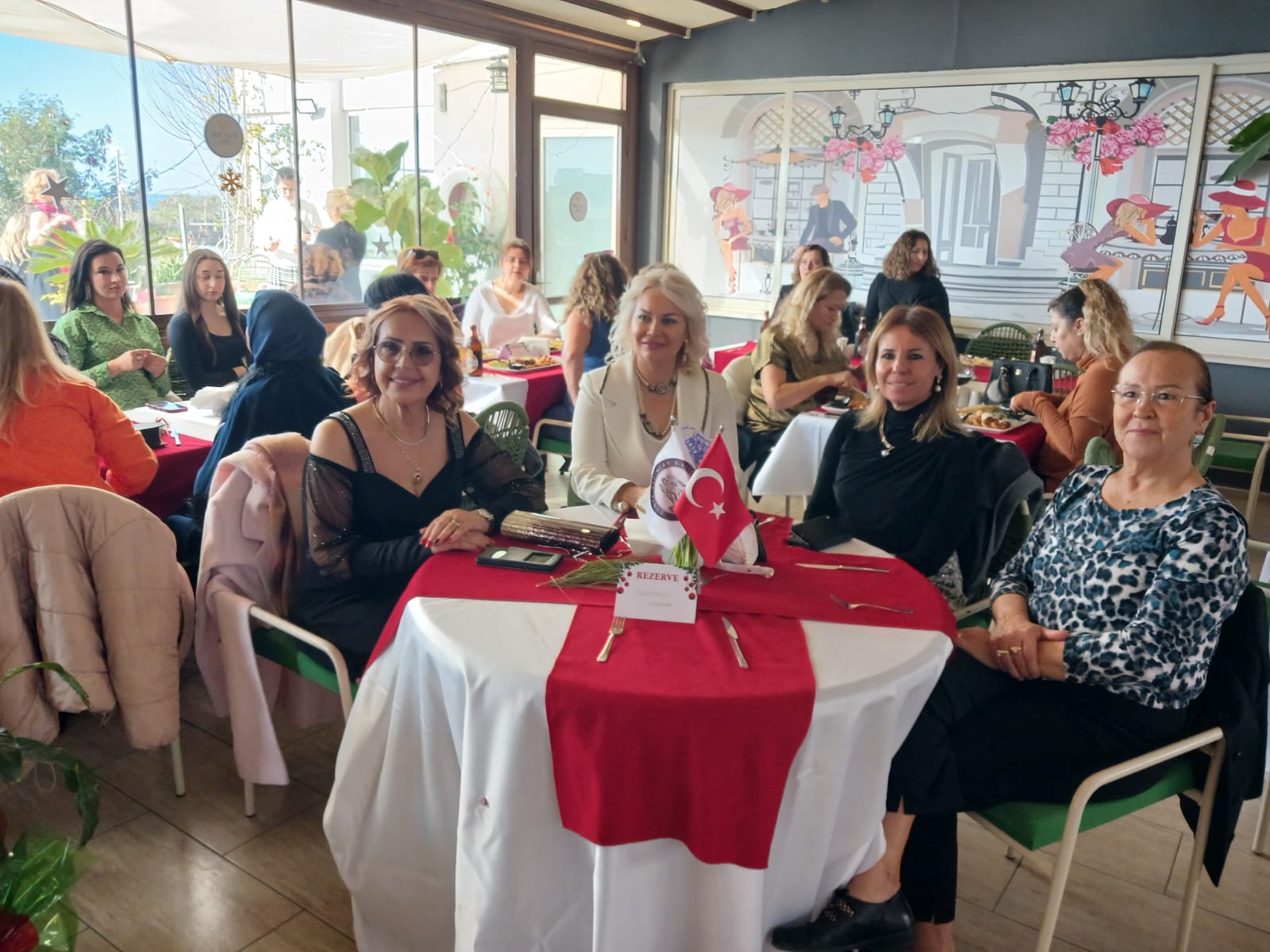 Dünya Kadınlar Birliği’nden Unutulmaz Birlik ve Dayanışma Etkinliği: Kız Kardeşler Matinesi