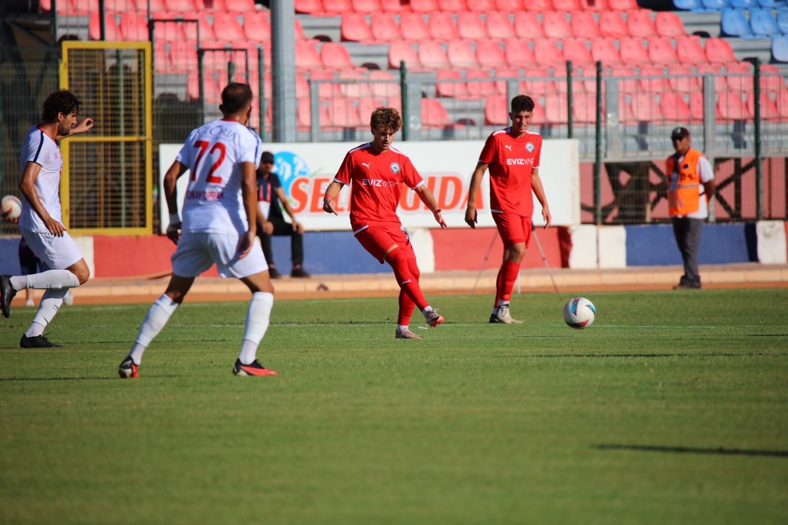 Kuşadasıspor'dan kritik galibiyet