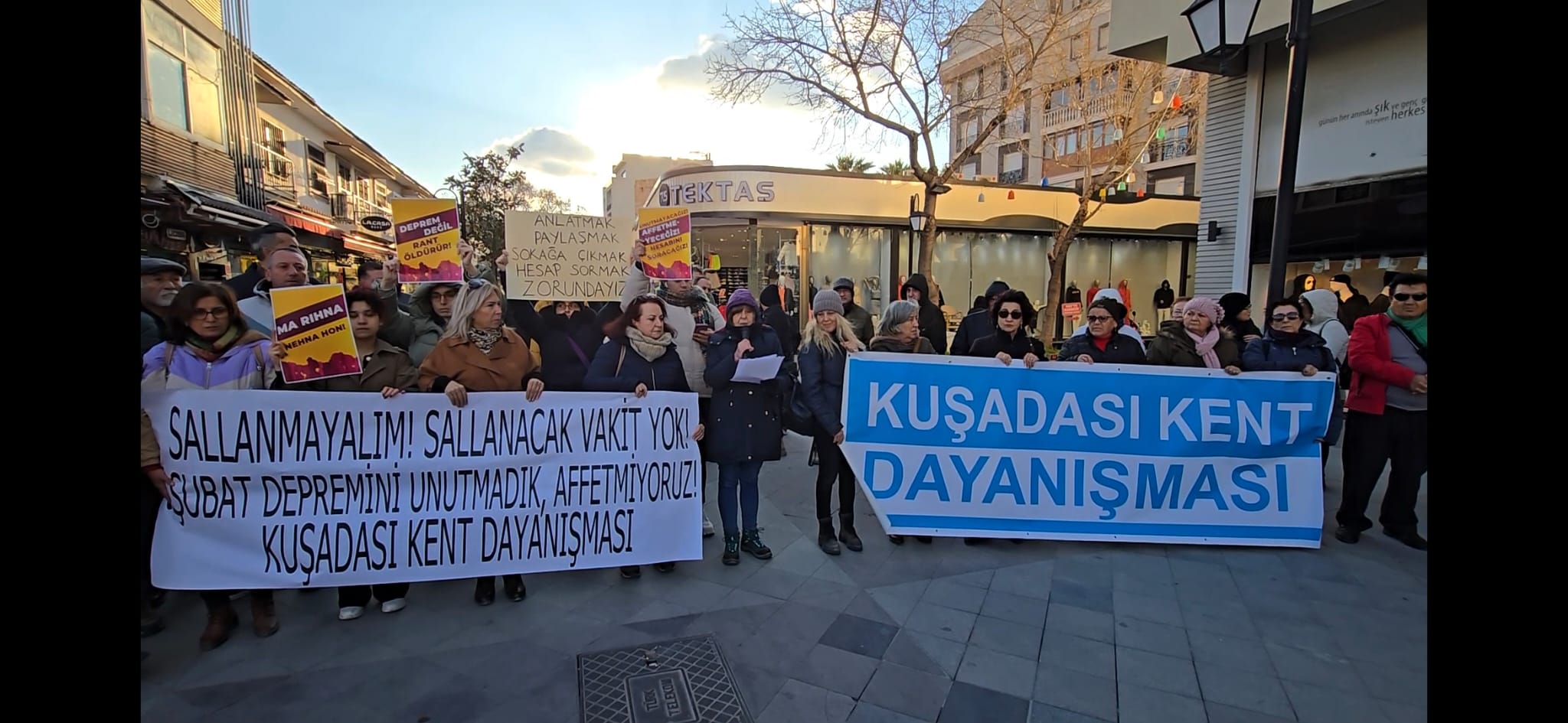 Kuşadası Kent Dayanışması’ndan Yetkililere Çağrı: “Sallanmayalım, Önlem Alalım!”