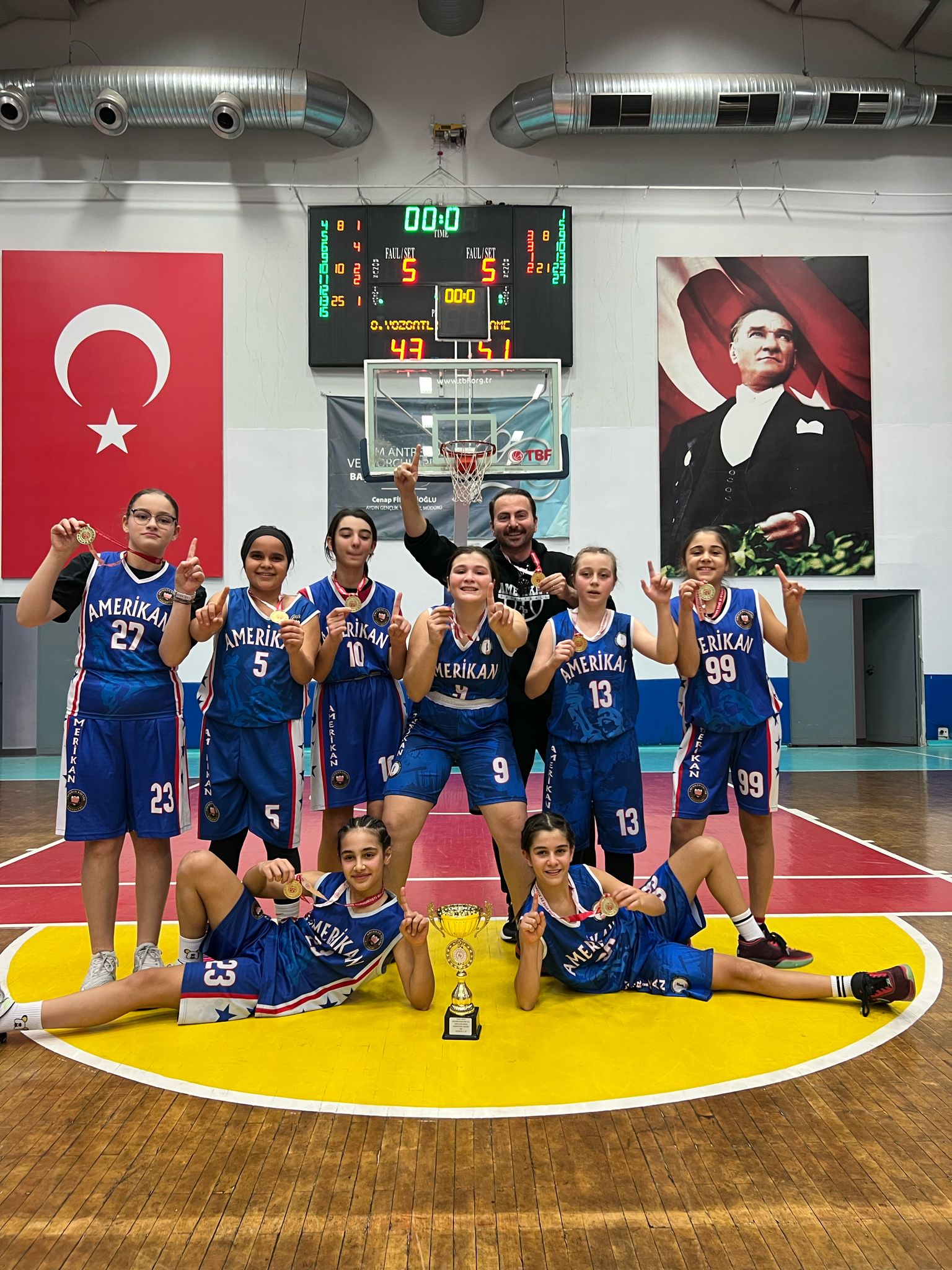 Söke Amerikan Koleji Ortaokulu’ndan Çifte Zafer!