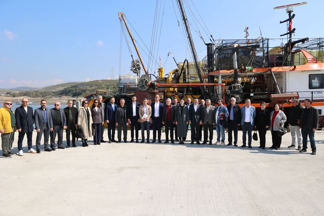 AK Parti Heyeti Didim’de Balıkçılarla Buluştu