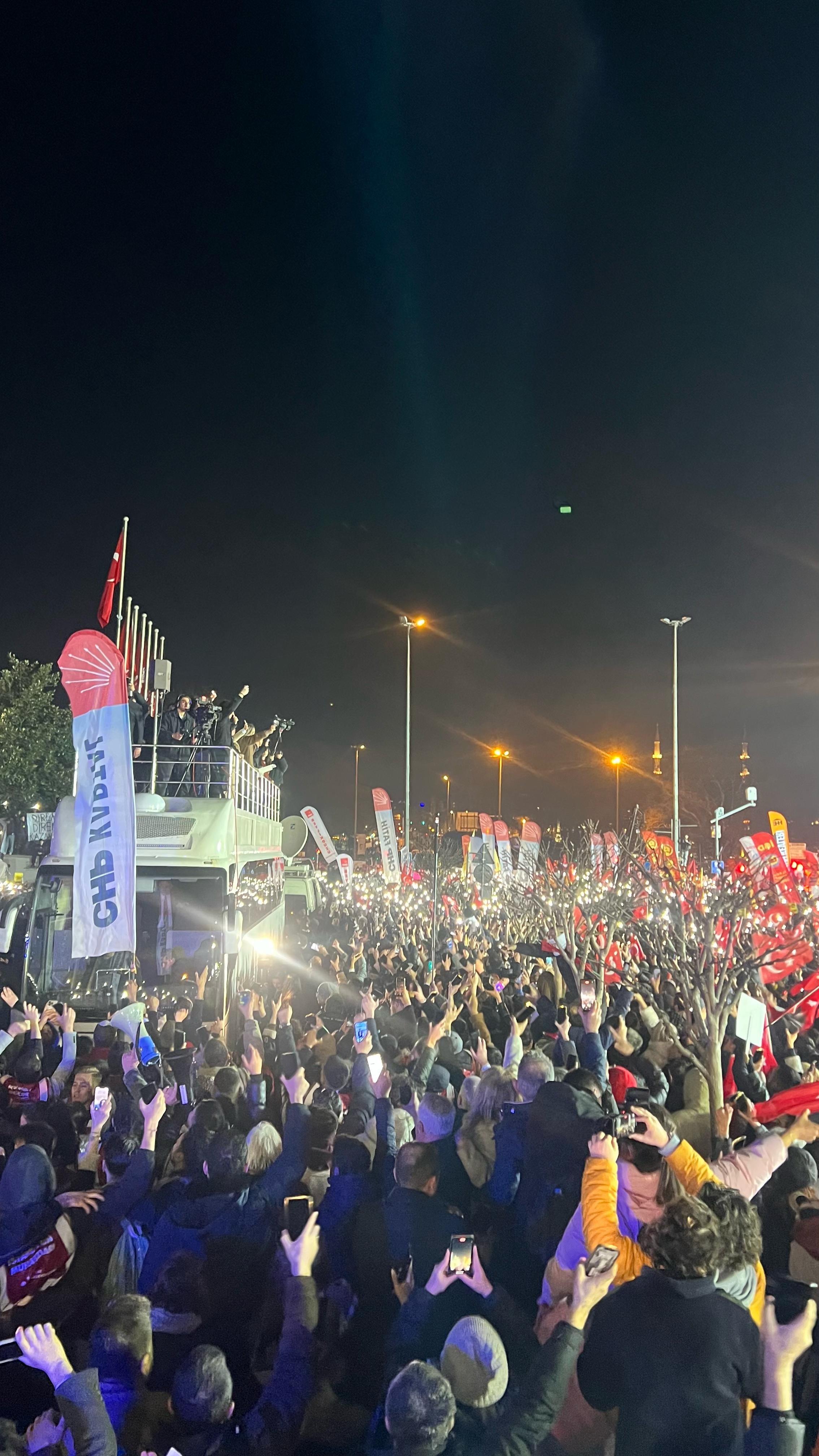 İçişleri Bakanı Yerlikaya: “Bu Geceki Eylemlerde 97 Kişi Gözaltına Alındı”