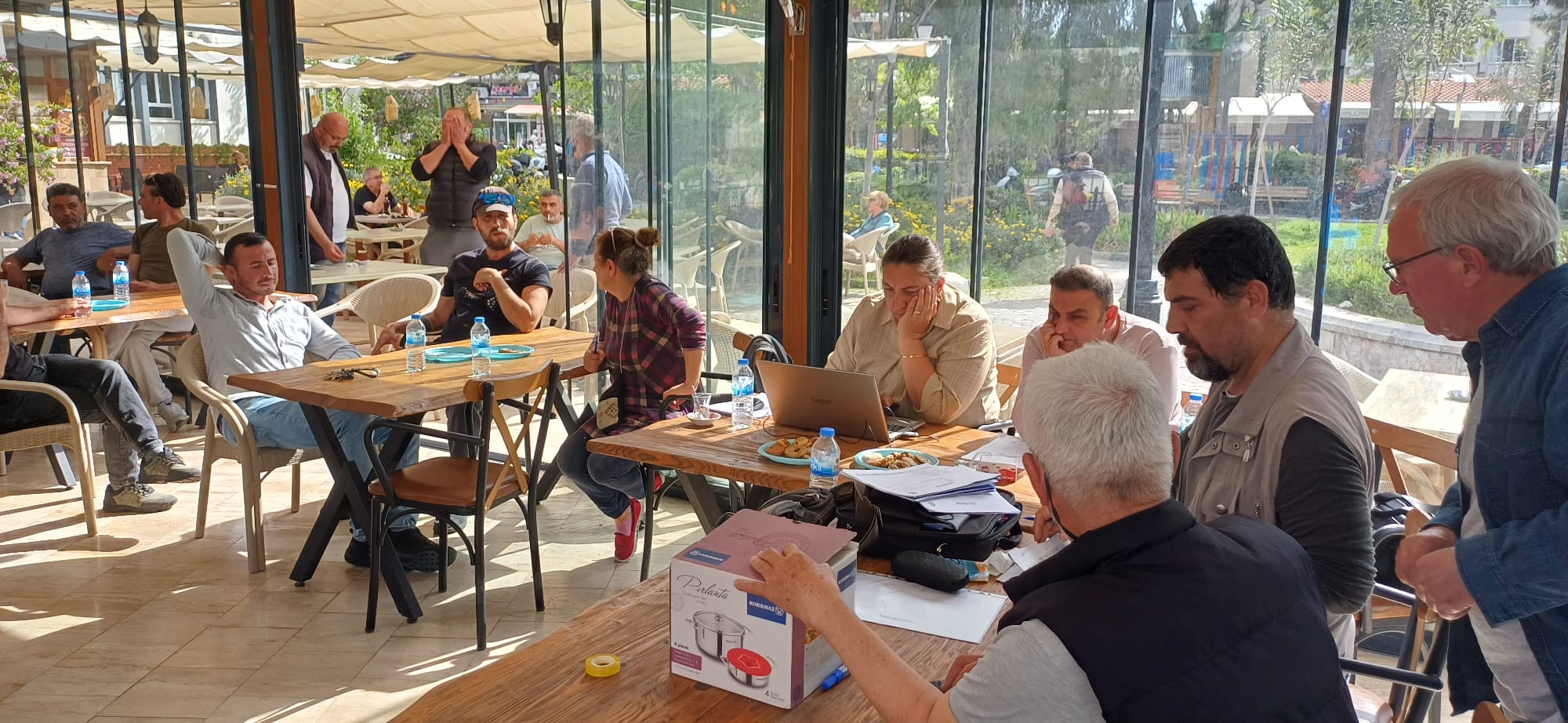 Kuşadası Su Ürünleri Kooperatifi'nde Güven Tazelendi: Serkan Altındiş Yeniden Başkan