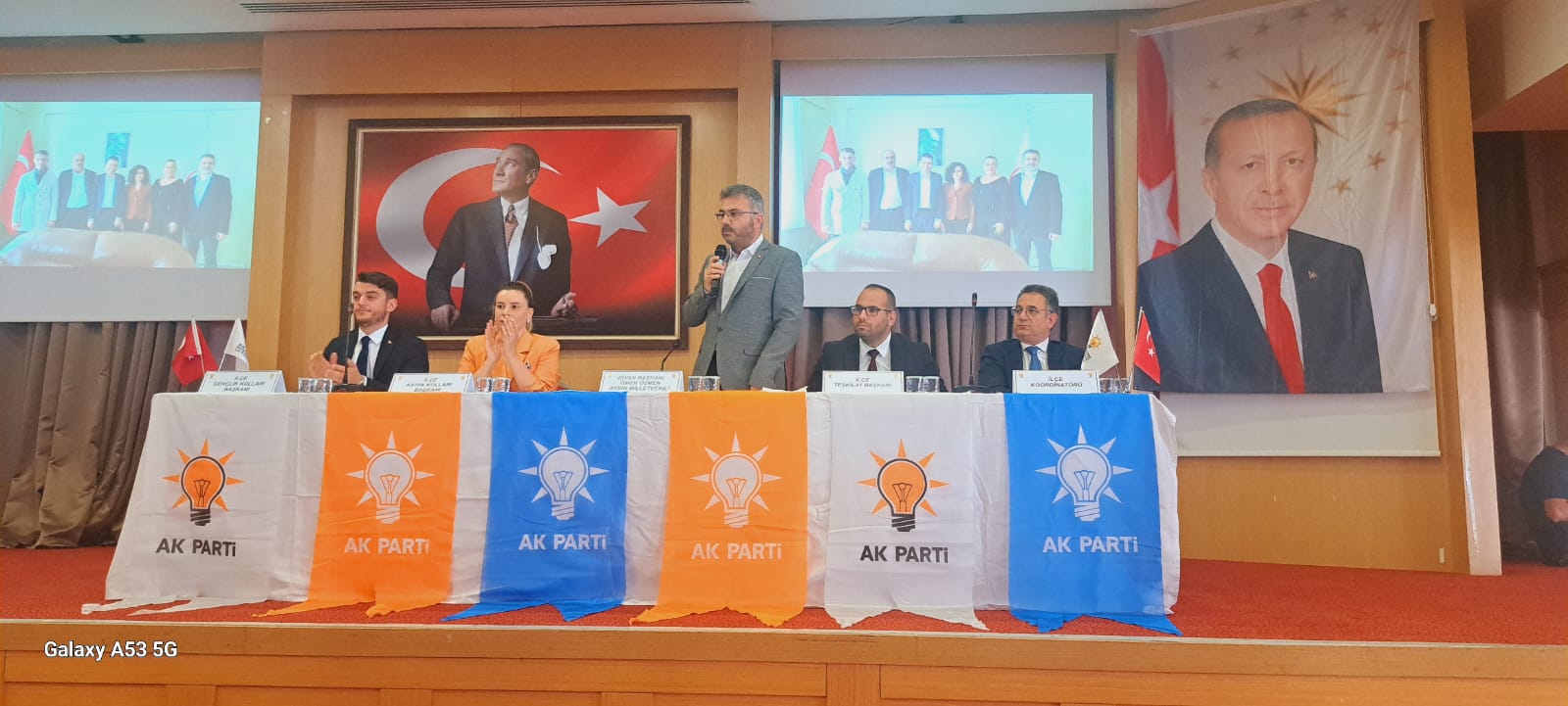 AK Parti Kuşadası’nda Geniş Katılımlı Danışma Toplantısı Gerçekleştirildi