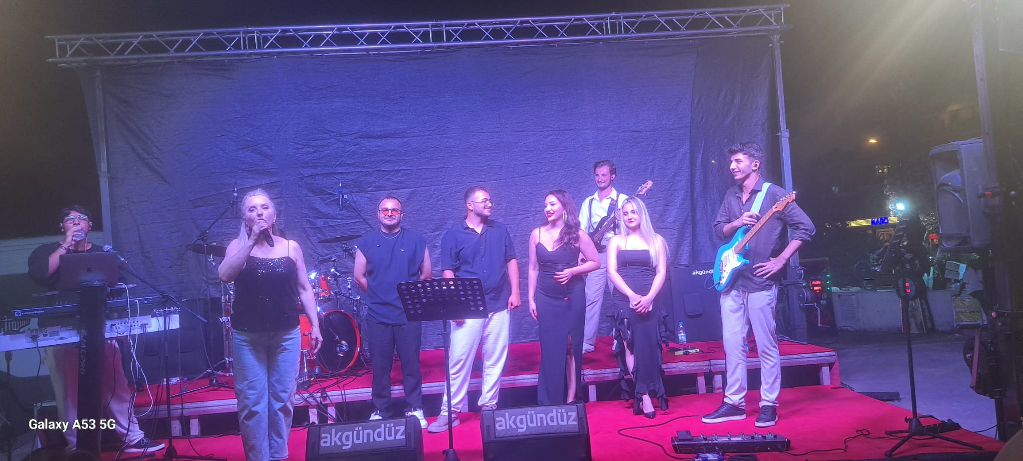 Şehit Kaya Aldoğan Lisesi Sahil Konseri Unutulmaz Bir Geceye Dönüştü