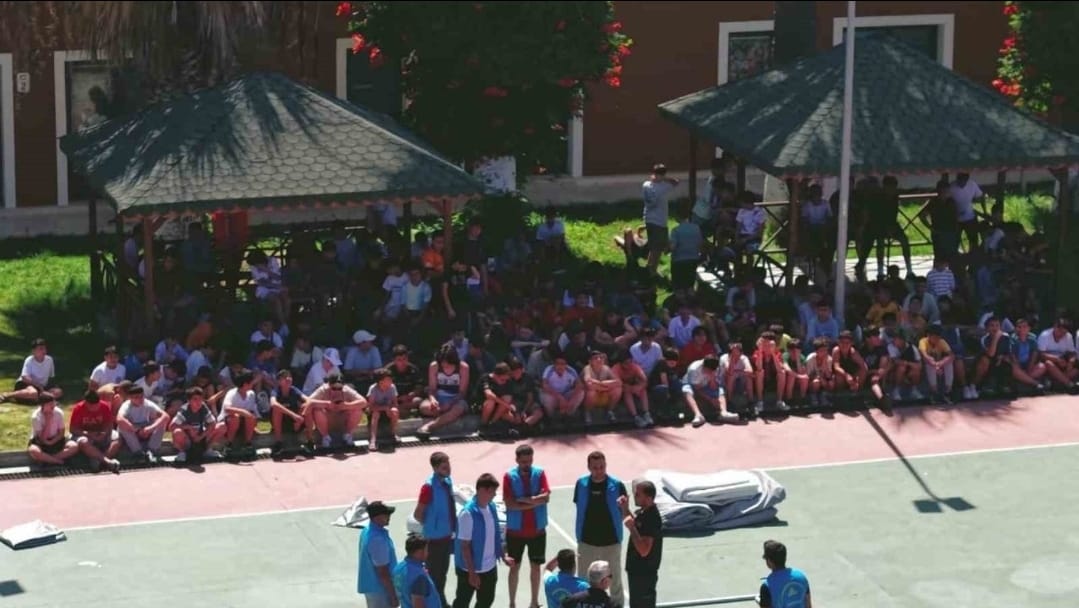 “Türkiye’nin Dört Bir Yanından Gençler Kuşadası’nda Buluştu”