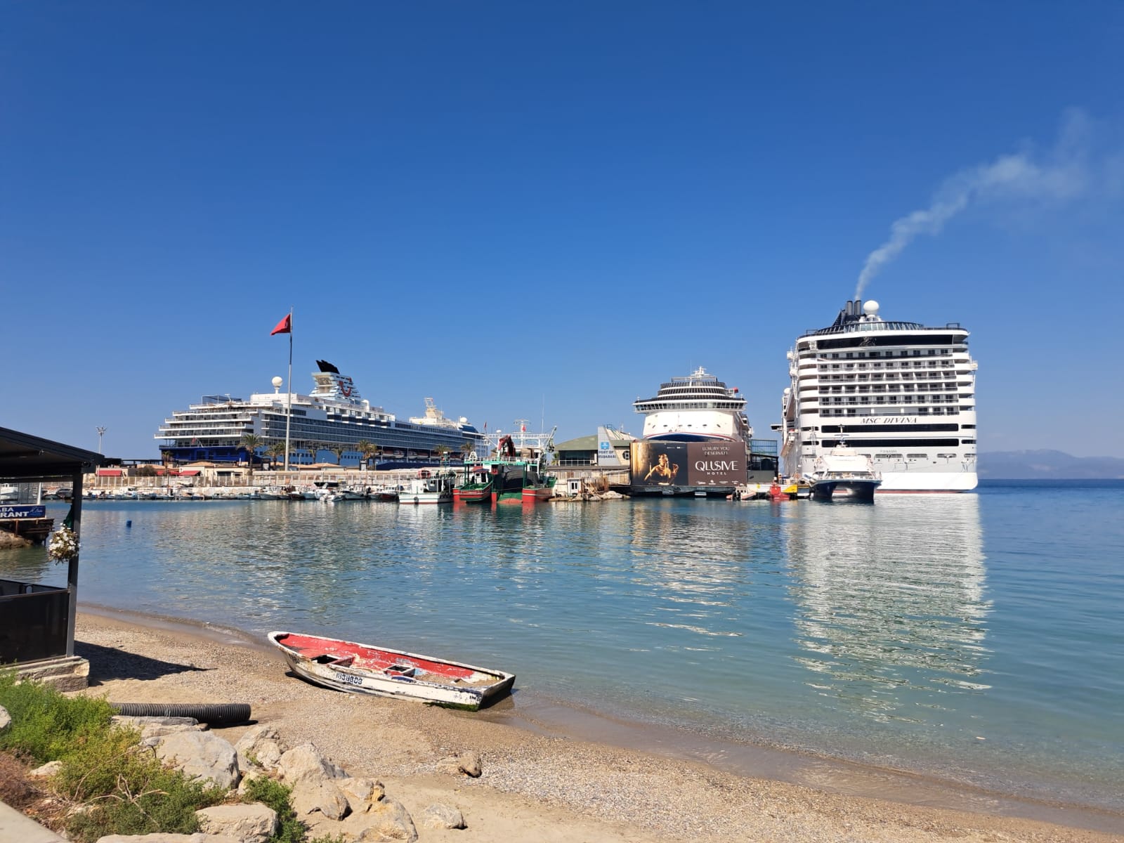 Kuşadası Ege Port, 1 Günde 8 Bin 820 Yolcu Ağırladı