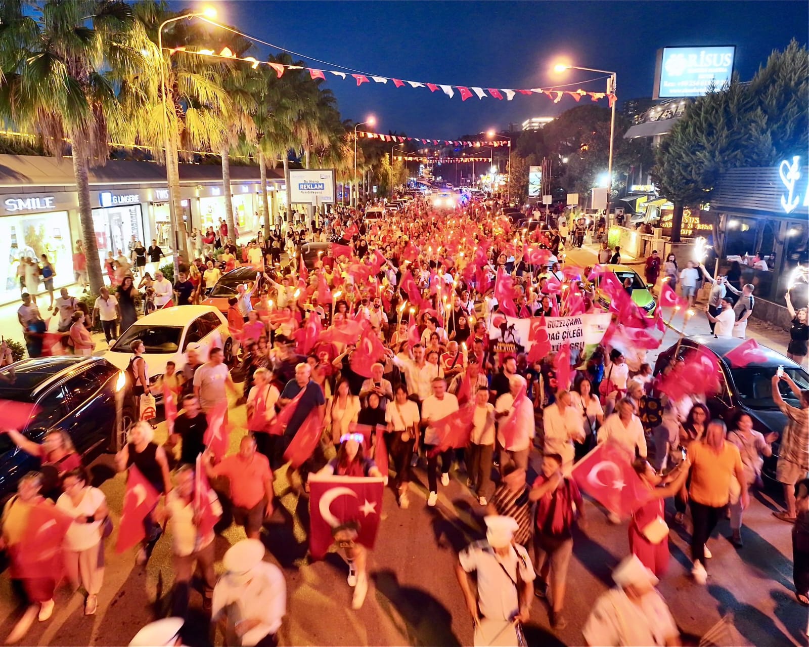 Kuşadası’nın Kurtuluşunun 103. Yıldönümü Büyük Coşkuyla Kutlandı