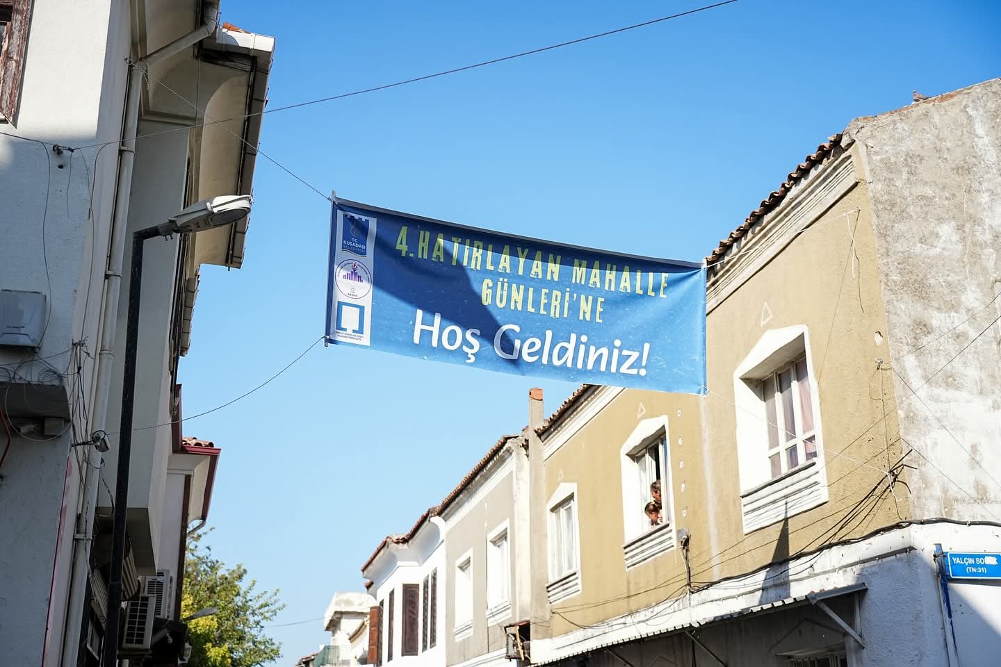 Hatırlayan Mahalle Günleri Coşkuyla Sona Erdi: “Kuşadası Evleri” ve Nostaljik Ezgilerle Tarihe Yolculuk