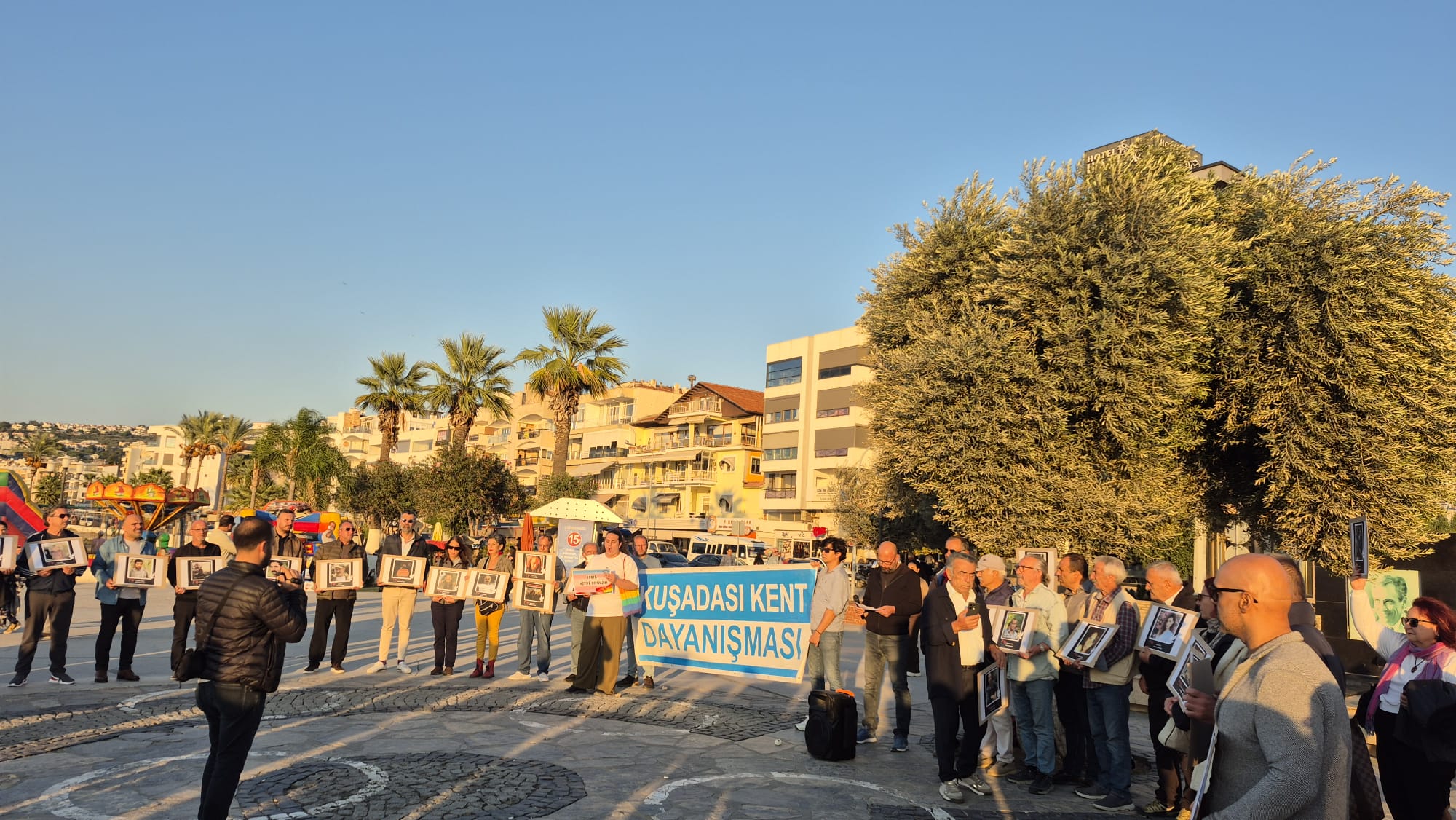 “10 Ekim’in Hesabı Sorulmadı: Kuşadası’ndan Barış ve Adalet Çağrısı Yükseldi!”