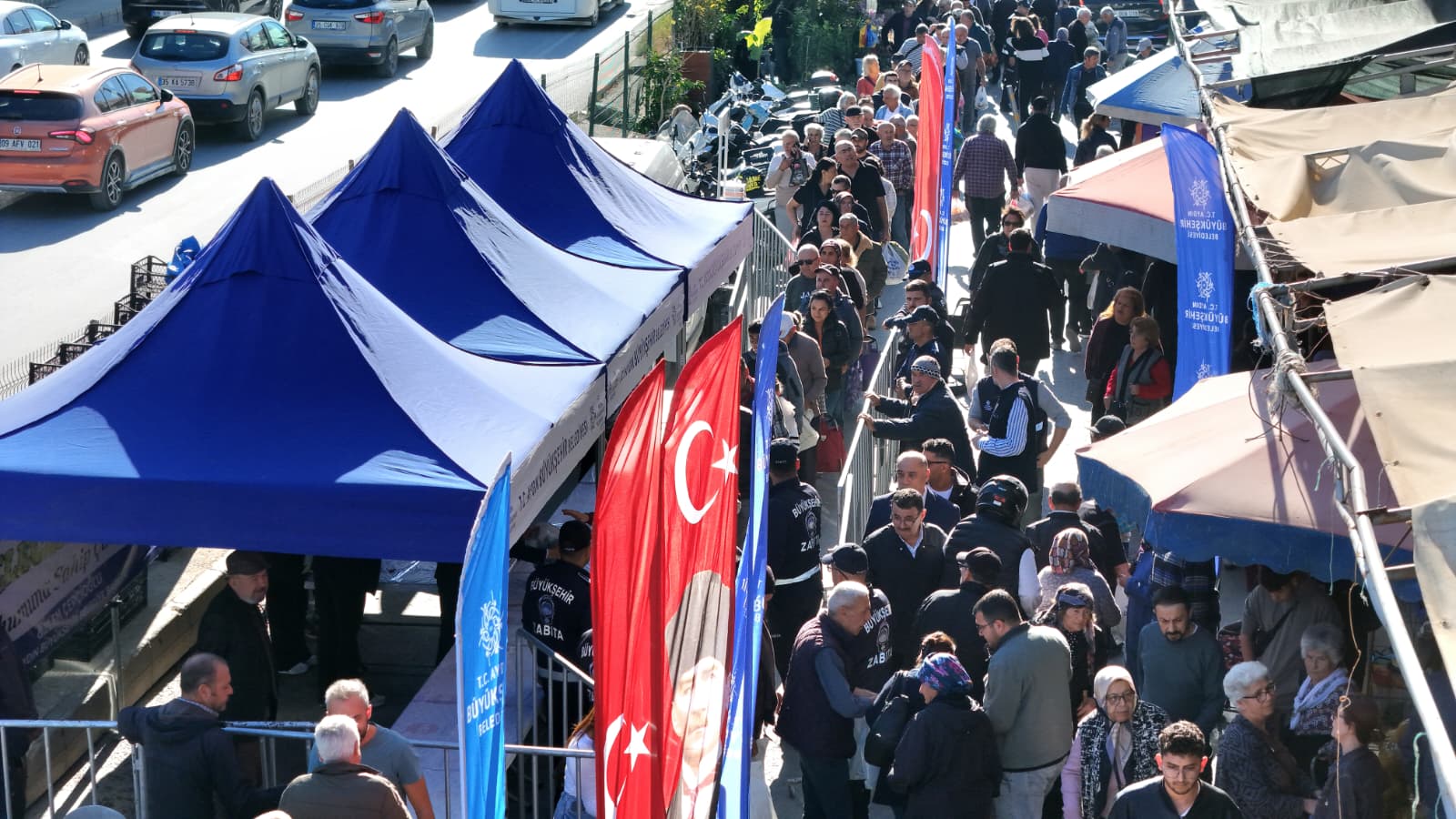 Kuşadası’nda Ata Tohumlarına Büyük İlgi: Çerçioğlu’nun Fide Dağıtımı Halktan Tam Not Aldı