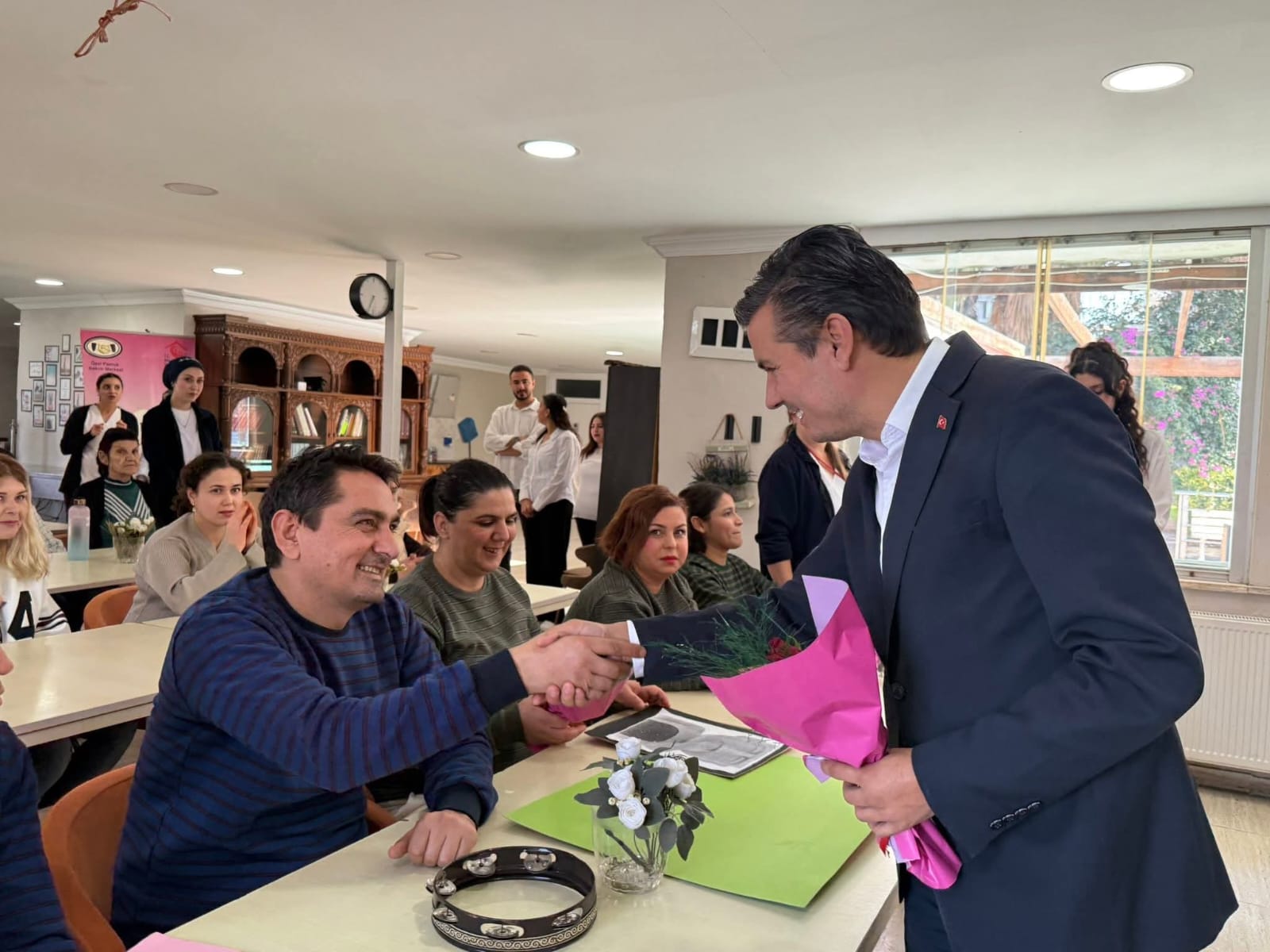 Engelliler Haftası’nda Pamuk Bakım Evi’ne anlamlı ziyaret