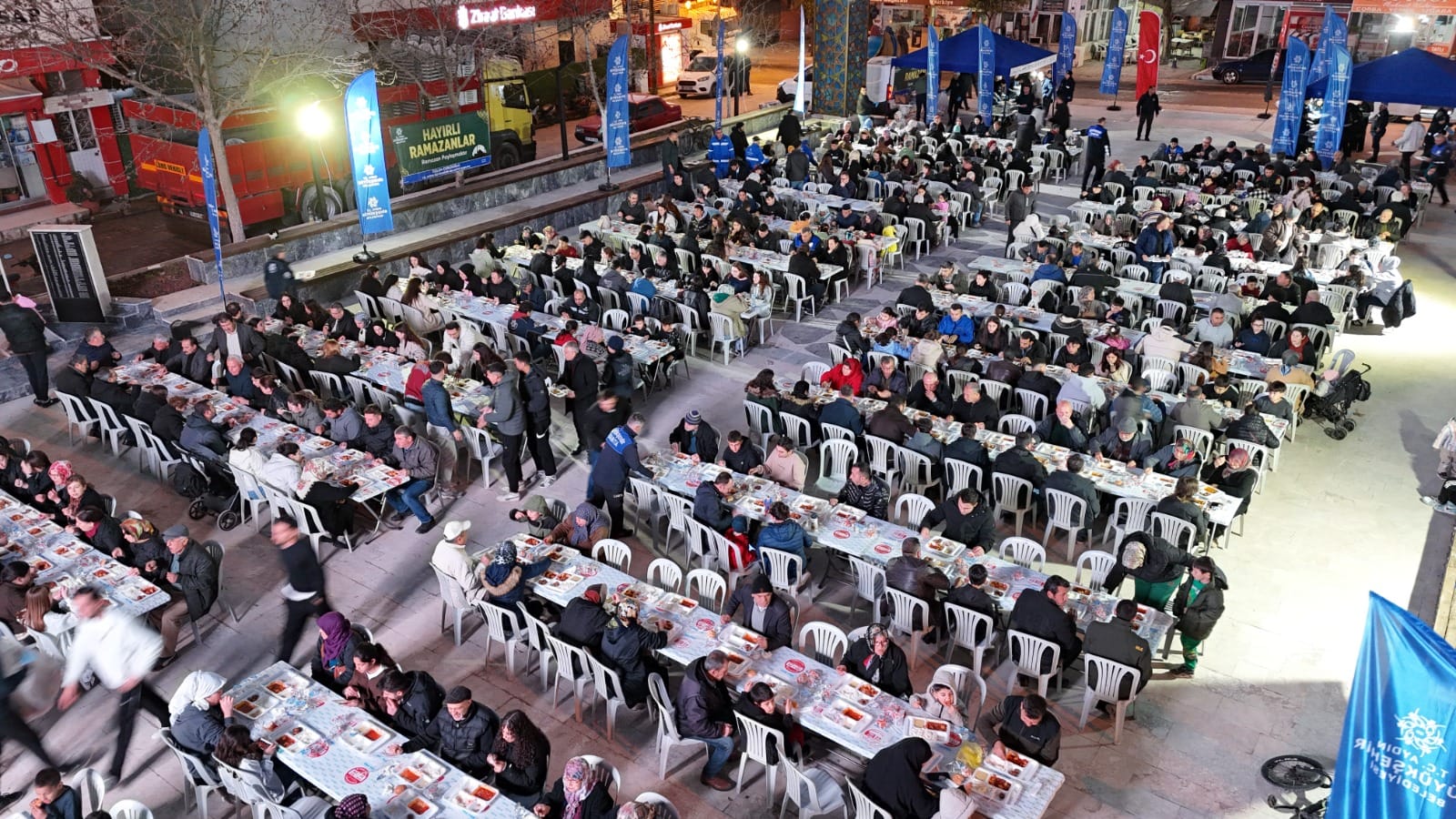BAŞKAN ÇERÇİOĞLU BİNLERCE VATANDAŞI İFTAR SOFRALARINDA BULUŞTURDU