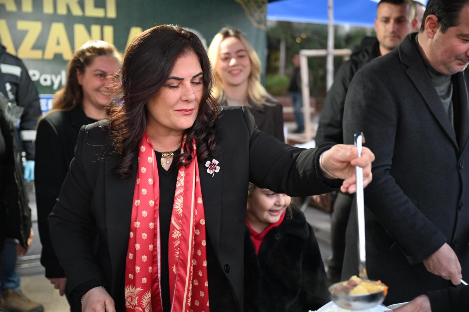 Özlem Çerçioğlu Binlerce Aydınlıyla Aynı Sofrada: “Ramazan Birlik ve Beraberliğin Ayıdır”