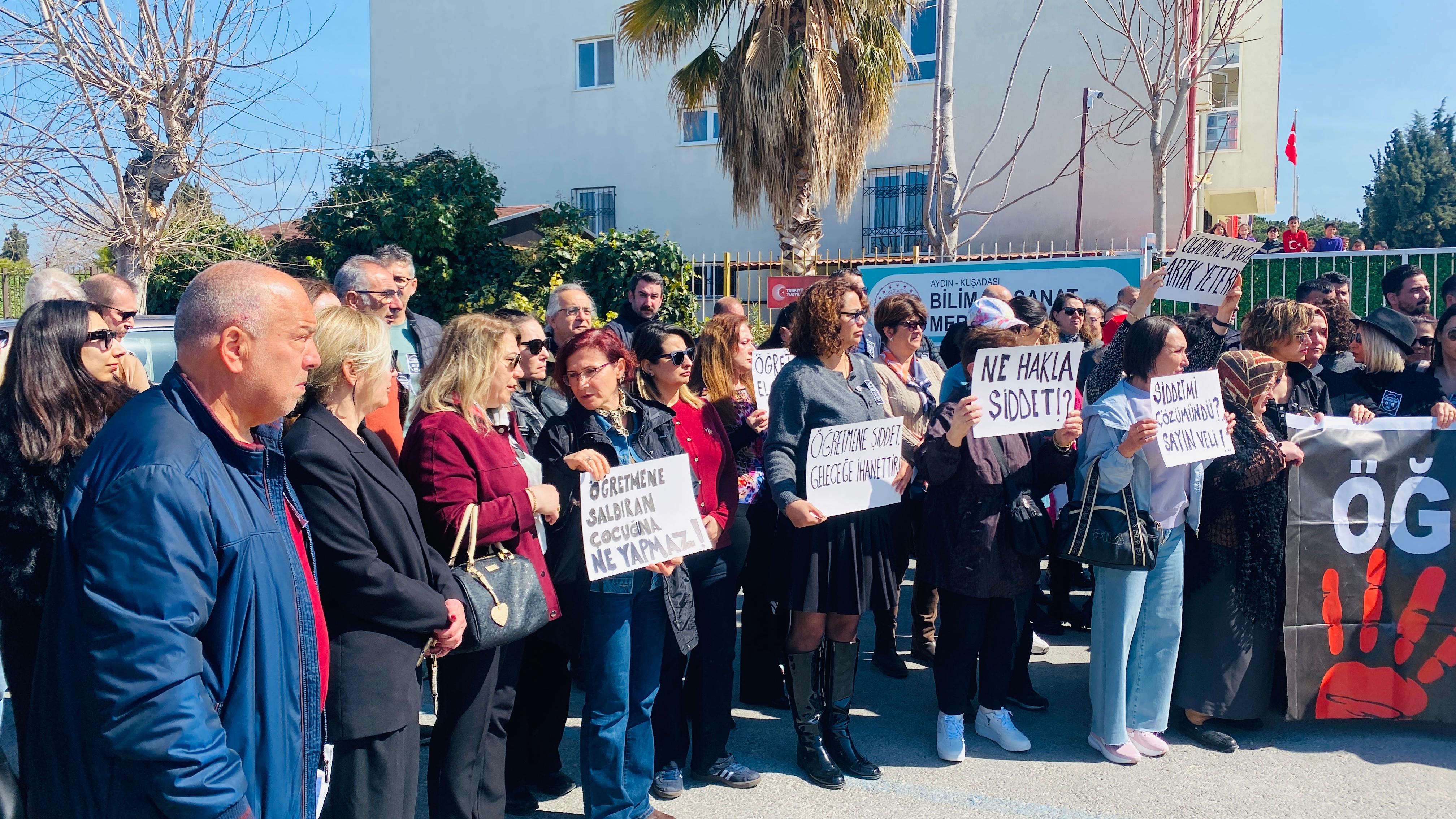 ​KUŞADASI’NDA EĞİTİME ŞİDDET KAYALARA ÇARPTI: EĞİTİM CAMİASI TEK VÜCUT, TEK SES!