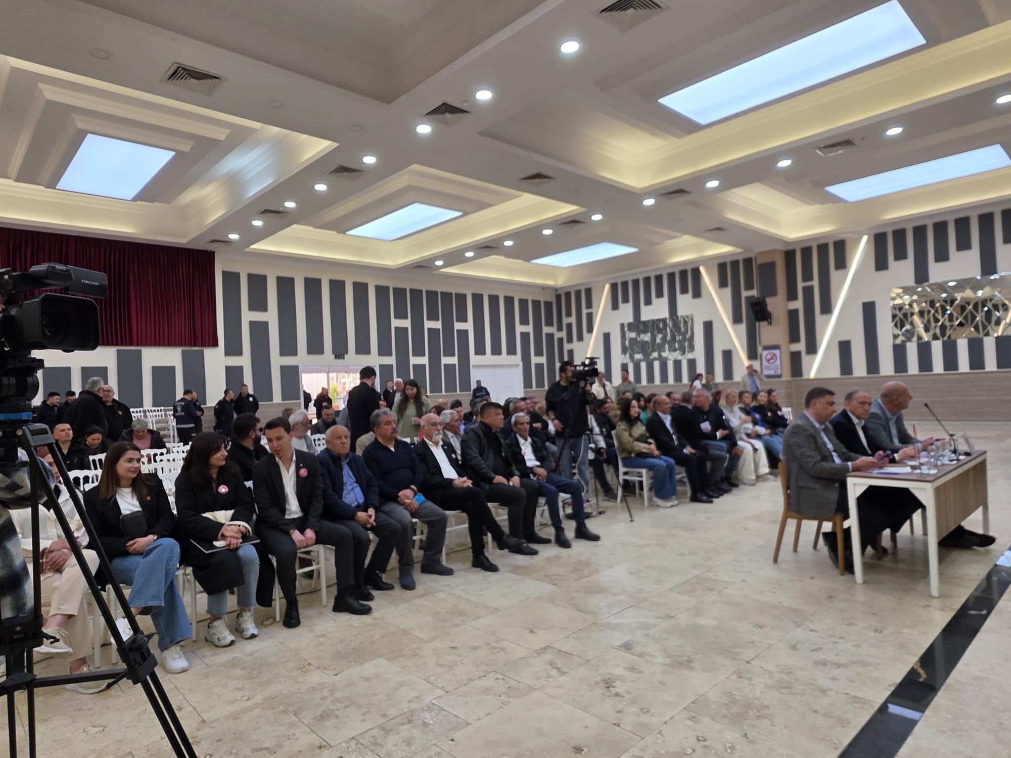 ​KUŞADASI MECLİSİNDE VİZYON KAZANDI