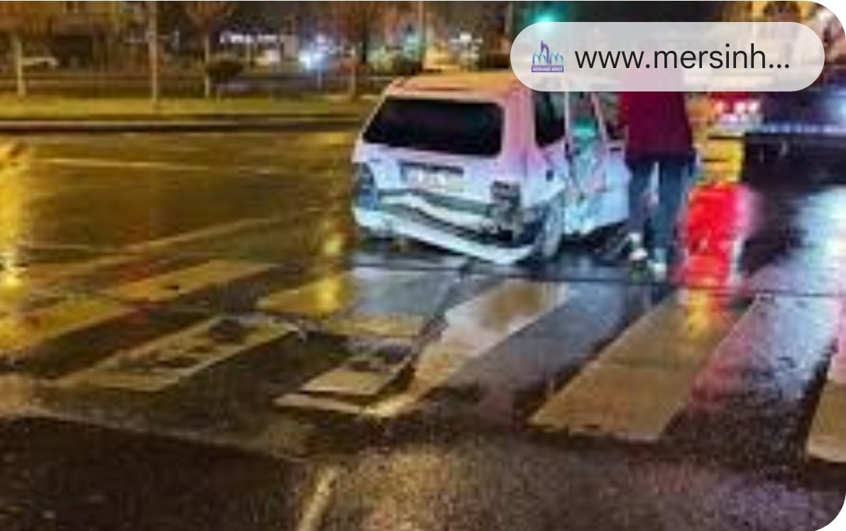 OTOYOLDA CAN PAZARI: GENÇ SÜRÜCÜ ALEV ALAN ARAÇTAN ÇIKAMADI