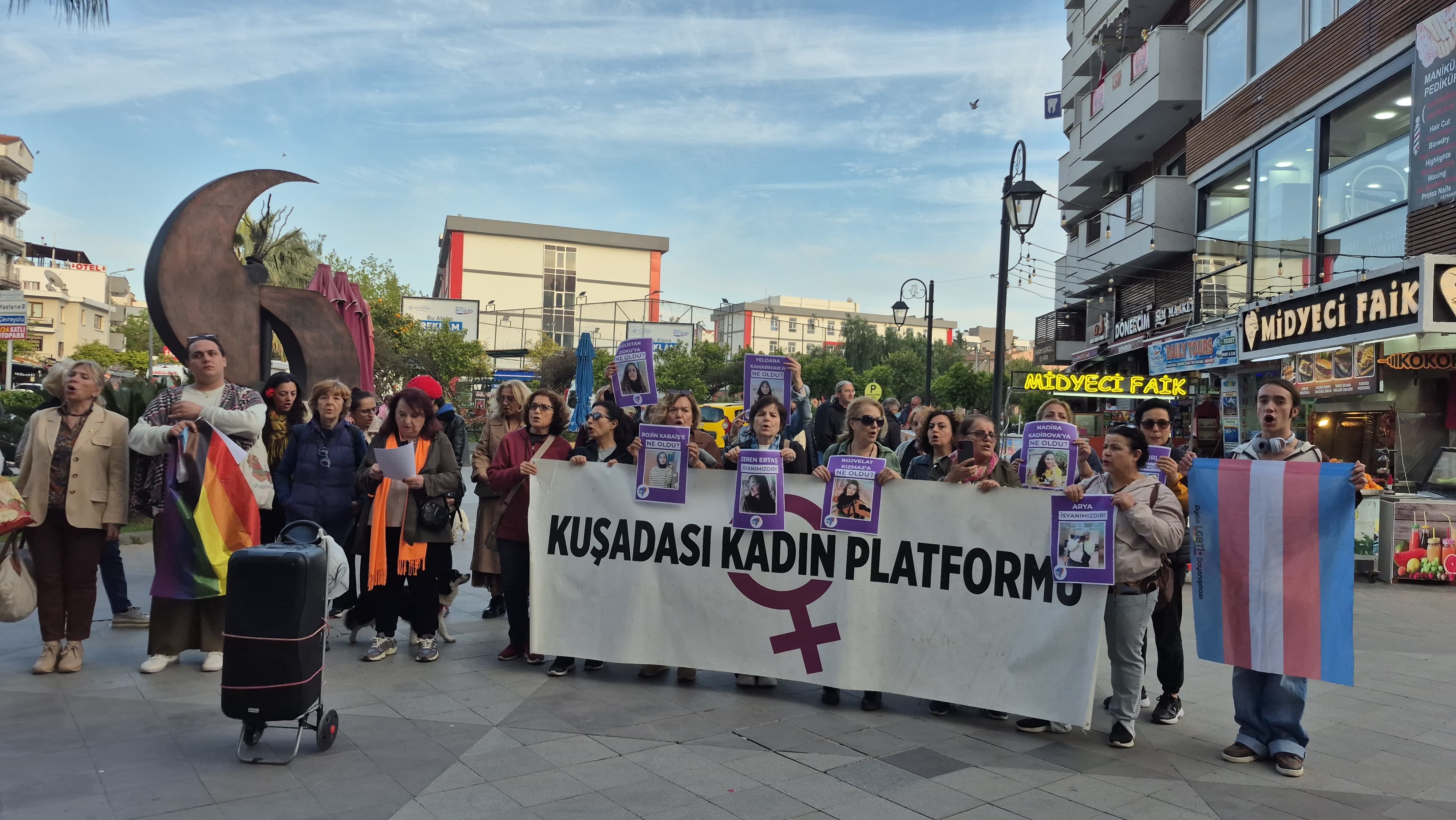 ​Kuşadası’nda Kadınlardan “Adalet” Çığlığı: “Şüpheli Ölümler Aydınlatılsın”