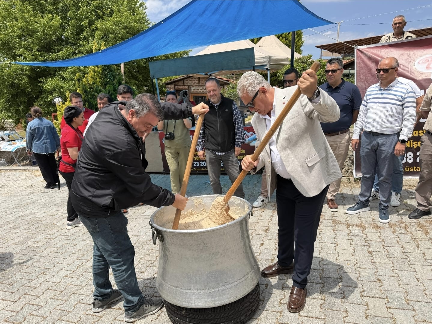 KUŞADASI'NDA TARİHİ BİR İLK: ŞOFÖR ESNAFI 