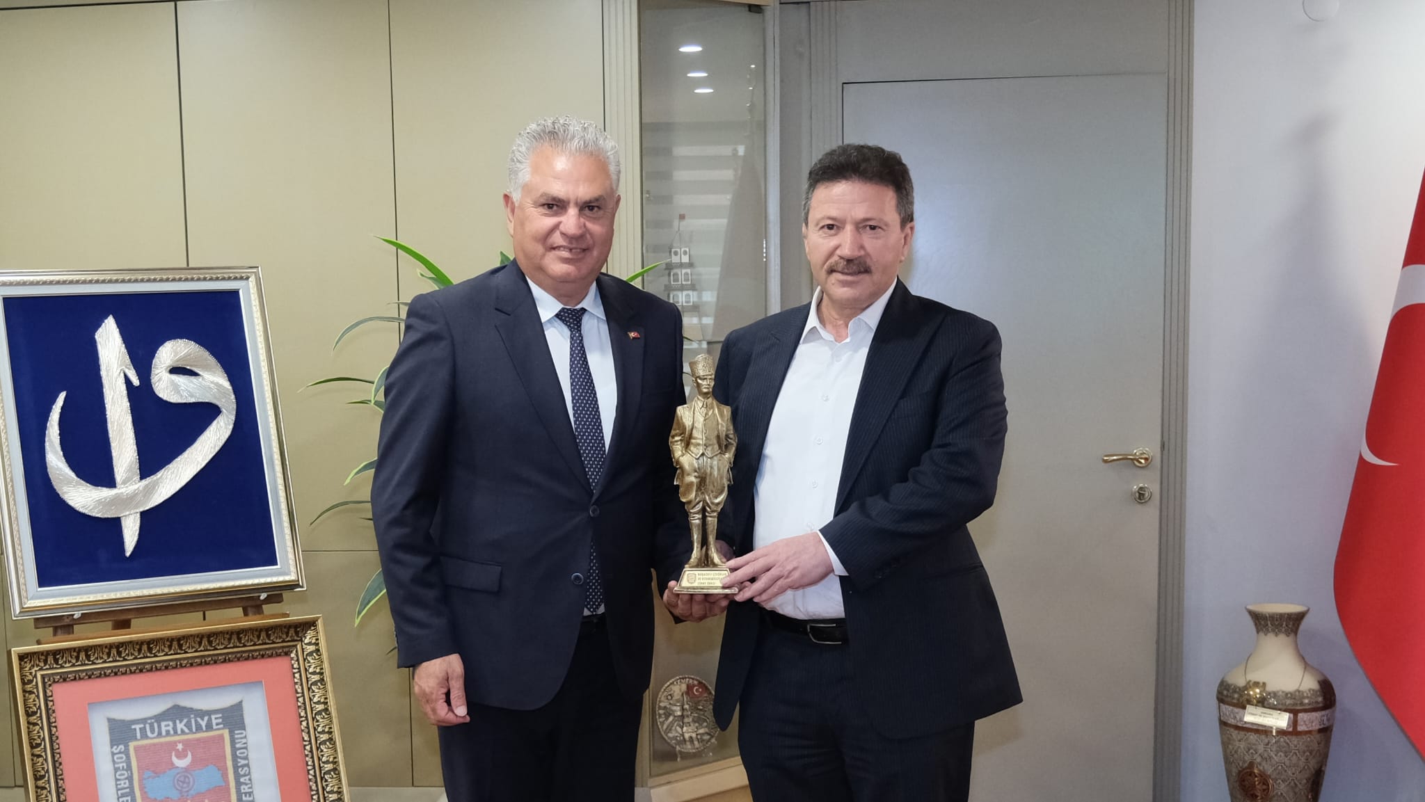 ​BAŞKENTTE ESNAF ZİRVESİ: VERGİDE ADALET REFORMU VE KORSANLA MÜCADELE MASADA