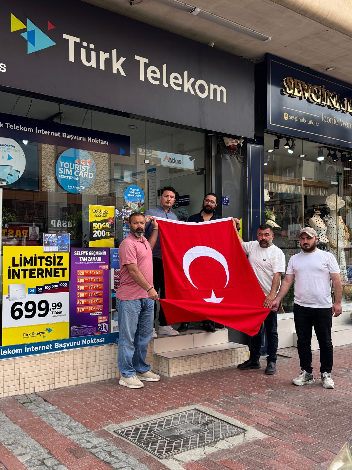 MHP KUŞADASI’NDAN BAYRAĞA SAYGISIZLIĞA KARARLI DURUŞ: 