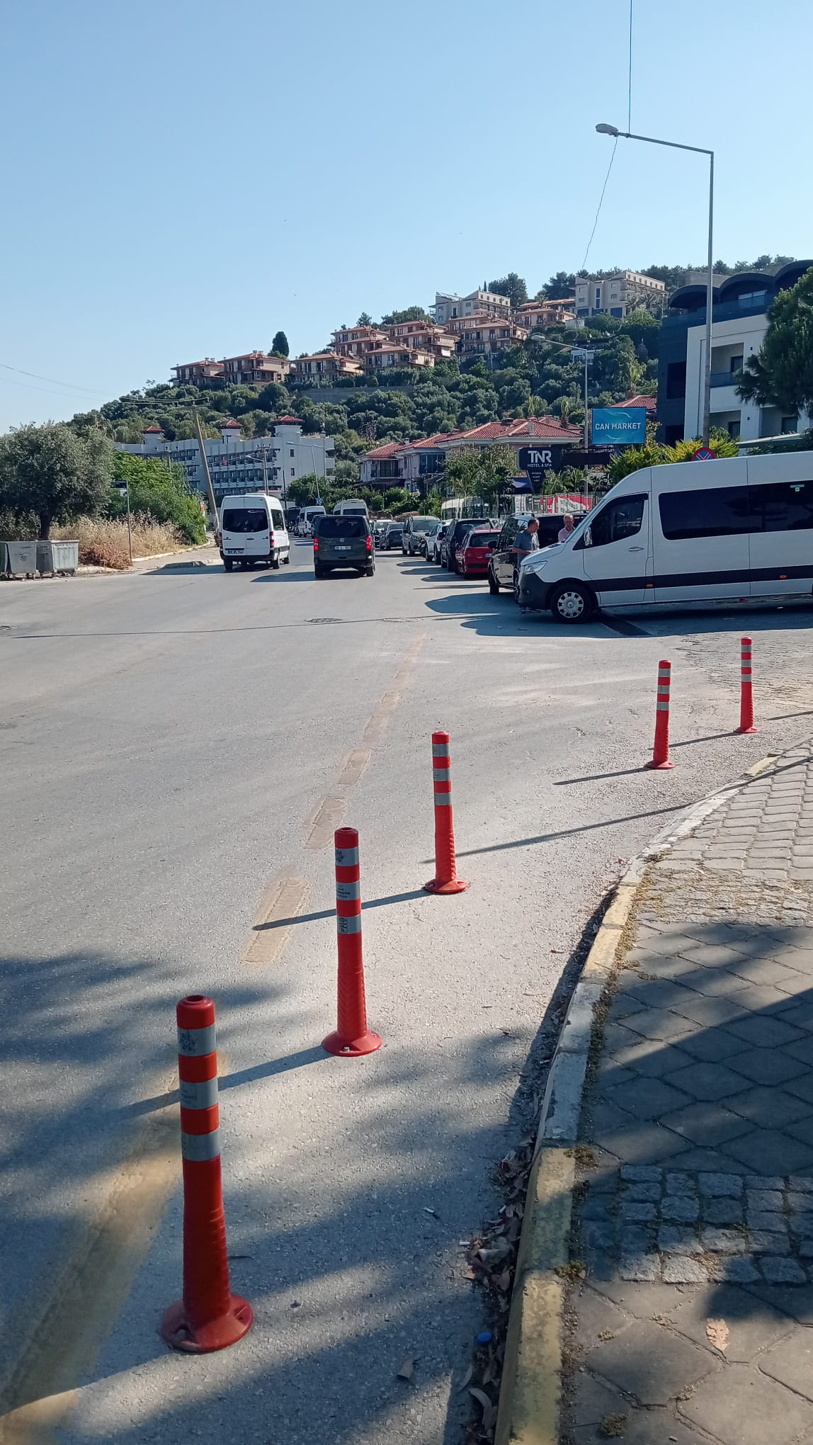 MAHMUT ESAT BOZKURT CADDESİ'NDE TEPKİ ÇEKEN UYGULAMA