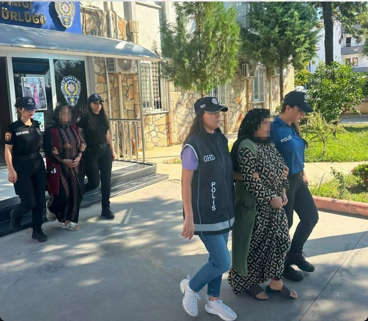 Çocukları Zorla Çalıştıran Çete Çökertildi: 8 Çocuk Kurtarıldı, 2 Tutuklu