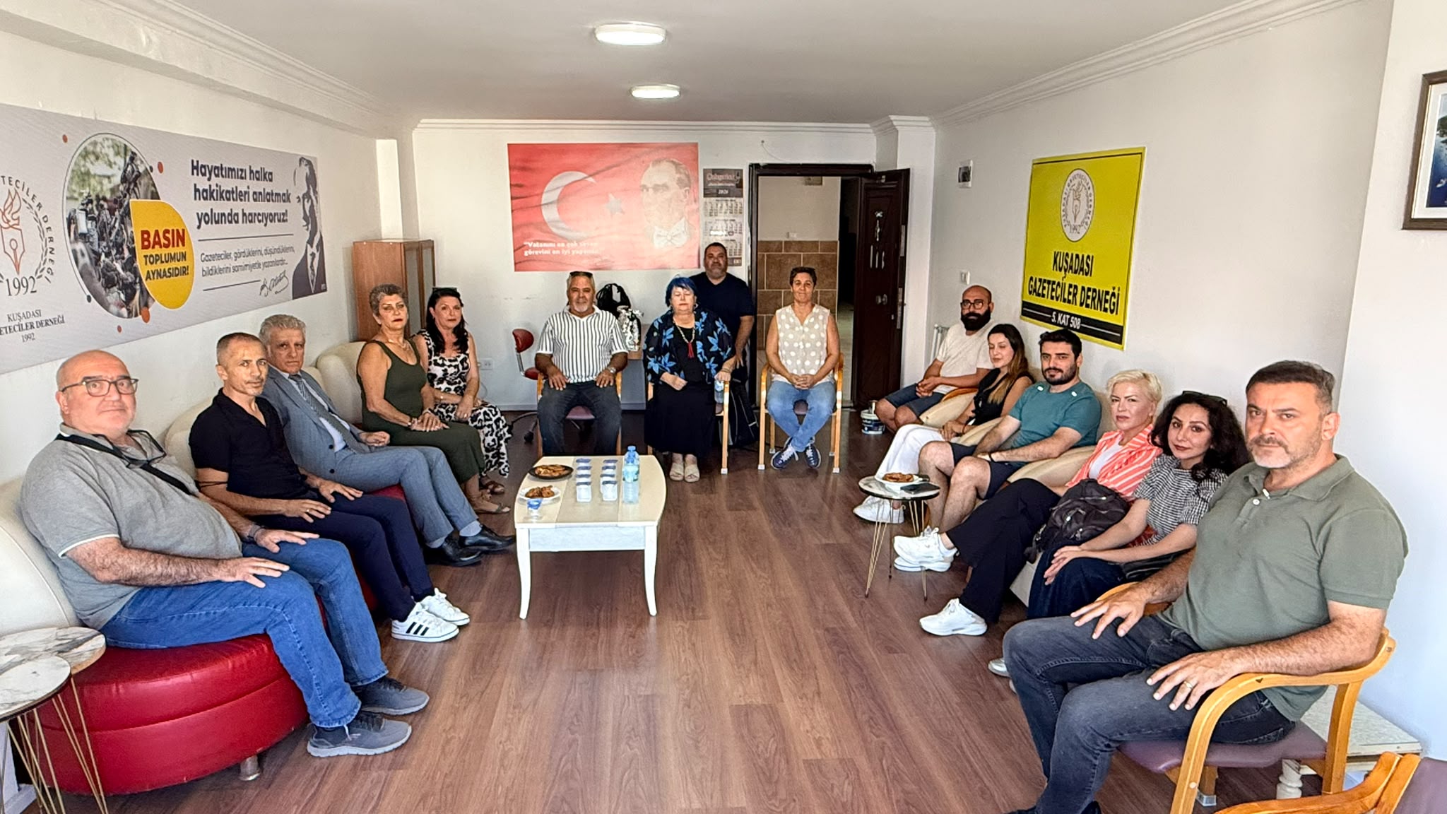KUŞADASI KAYMAKAMI İBRAHİM KEKLİK’TEN GAZETECİLER DERNEĞİ’NE ANLAMLI ÇIKARMA: 