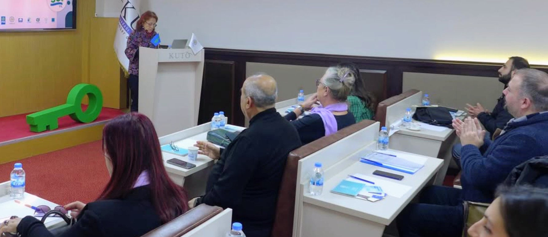 Mavi Bayrak ve Yeşil Anahtar Programları Kuşadası’nda Tanıtıldı
