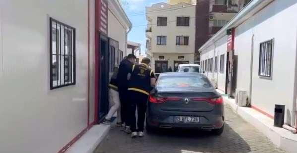 9 Yıl Hapis Cezasıyla Aranıyordu! Firari Hükümlü Yakalandı