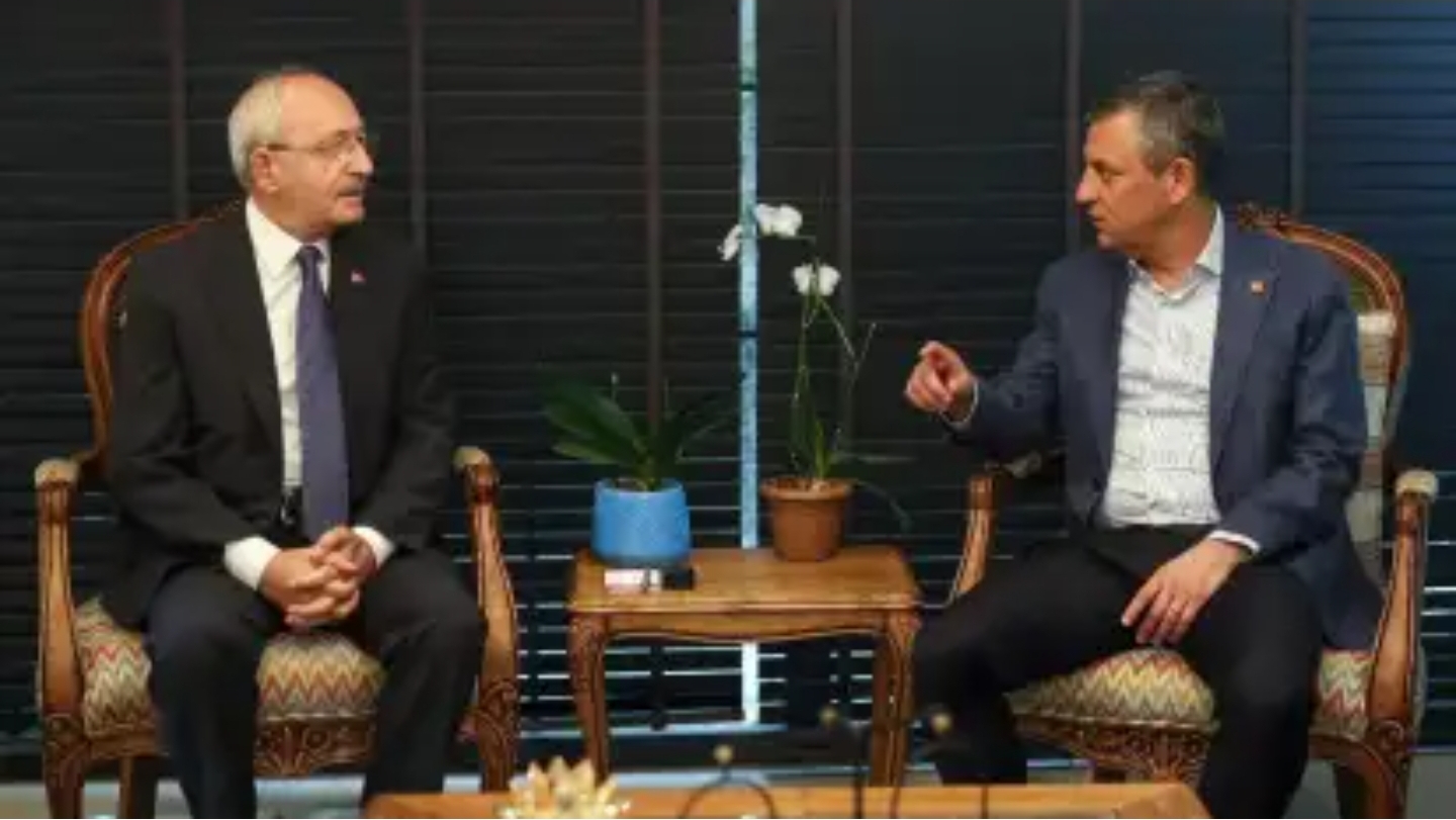 CHP’DE TARİHİ KIRILMA! ÖZGÜR ÖZEL VE YÖNETİMİ İÇİN KRİTİK SÜREÇ BAŞLADI