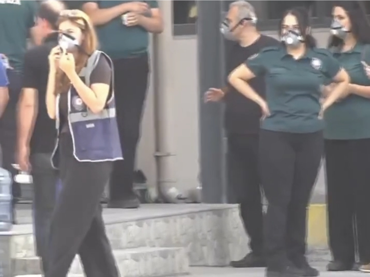 LİMANI ZEHİR BÜRÜDÜ: SIZINTI ALARMI!