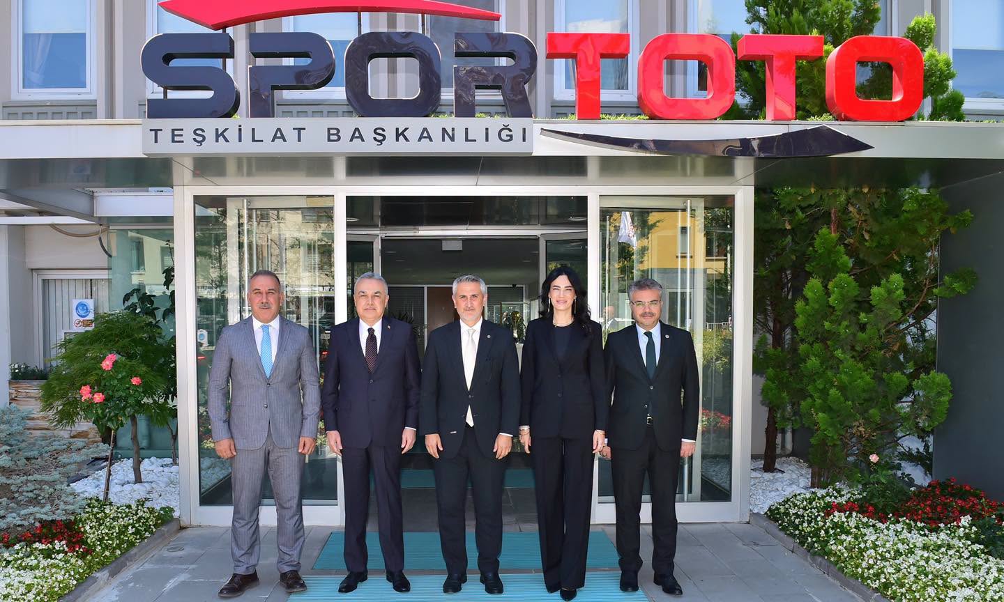 Aydın'a spor yatırımı müjdesi! Kuşadası'na ek hizmet binası yapılacak
