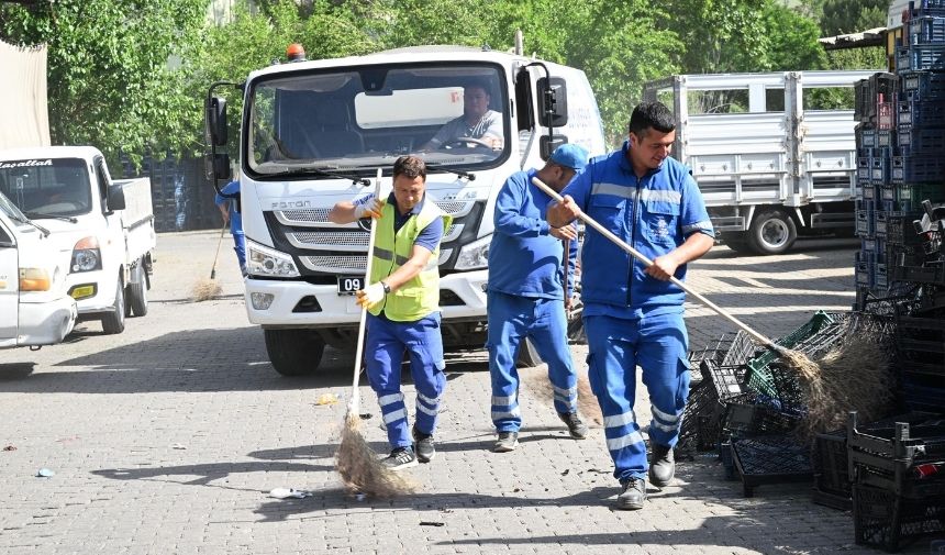Aydın Gece Gündüz Temizleniyor: Başkan Çerçioğlu’ndan Tertemiz Bir Şehir Hedefi!