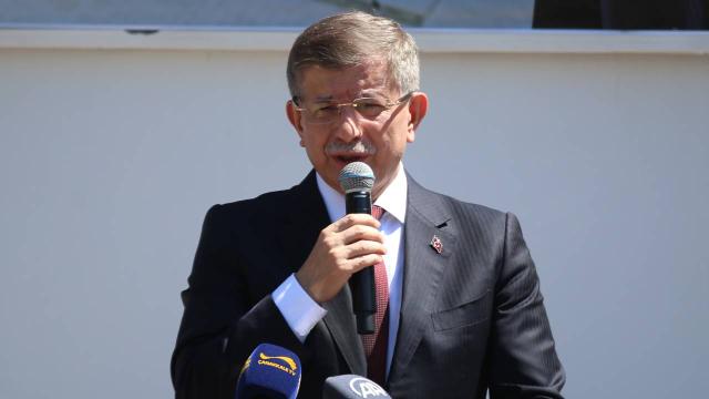 AHMET DAVUTOĞLU HAKKINDA 