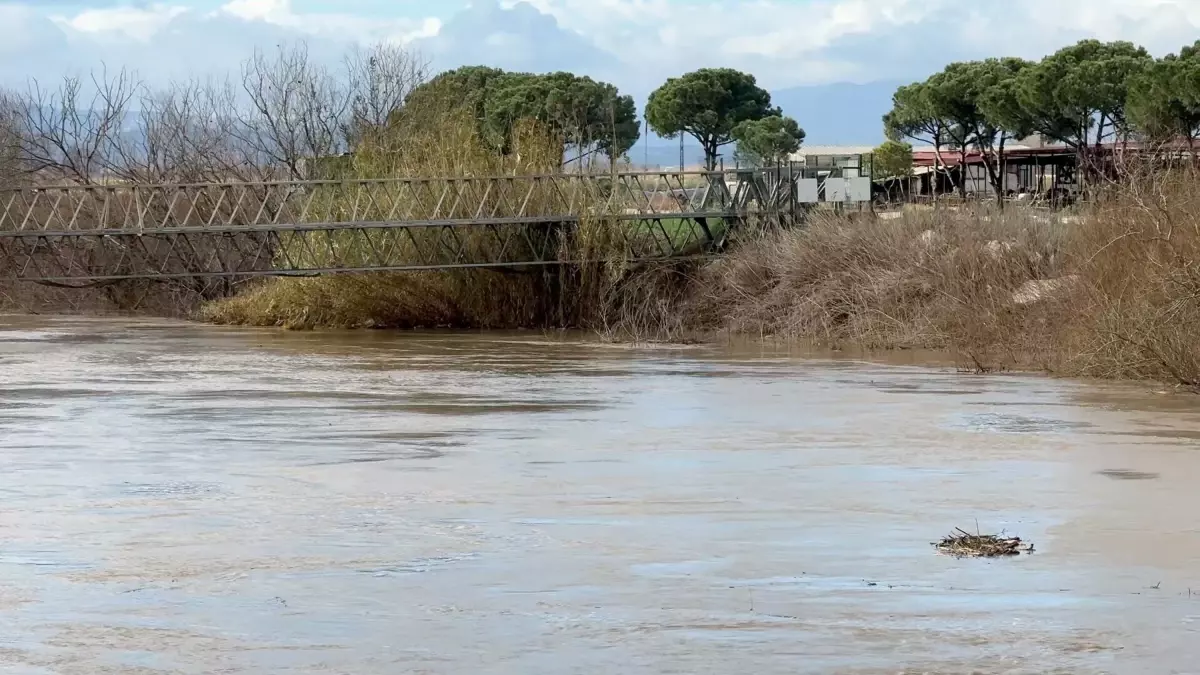 Büyük Menderes Nehri'nde Taşkın Riski
