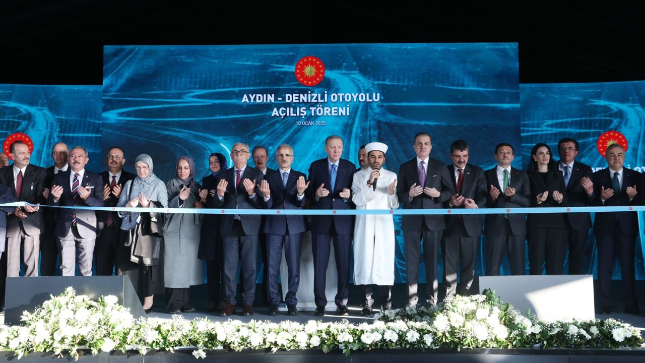 Cumhurbaşkanı Erdoğan Aydın-Denizli Otoyolu’nun Açılışını Gerçekleştirdi