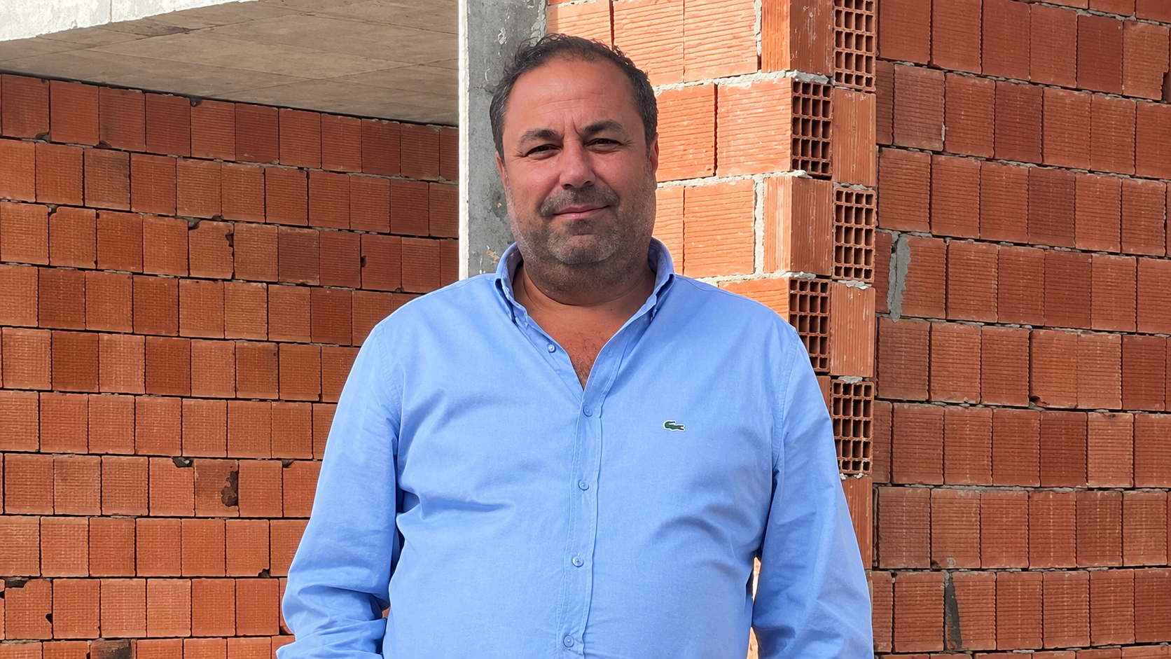 KUŞADASI'NDA ENDİŞELİ BEKLEYİŞ: MÜTEAHHİT RIZA MUSLU SAMOS DÖNÜŞÜ DENİZE DÜŞTÜ İDDİASI