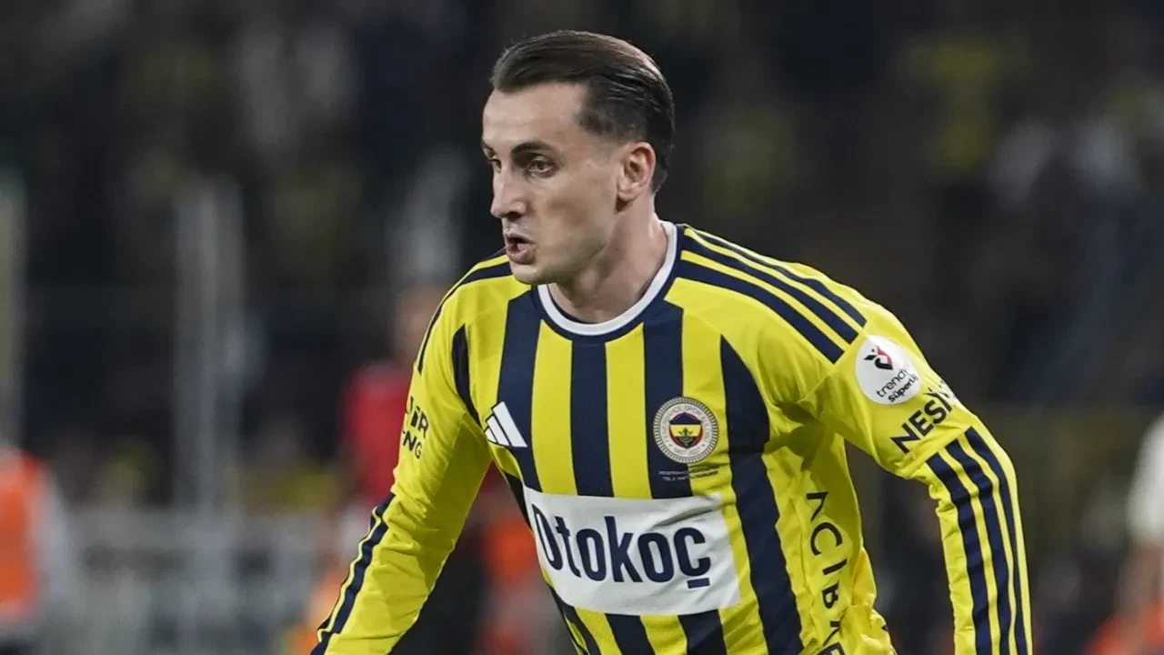 FENERBAHÇE'DE KEREM AKTÜRKOĞLU KORKUTTU: KONTROL AMAÇLI HASTANEYE KALDIRILDI!